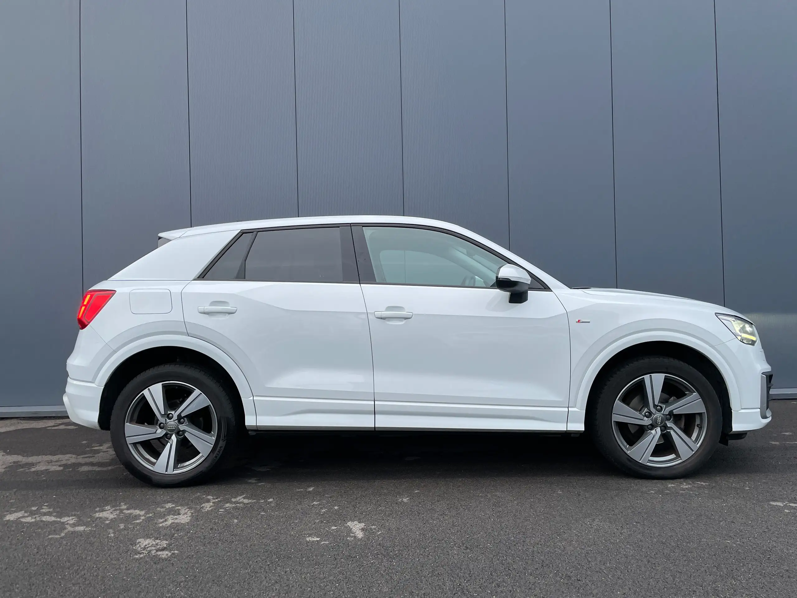 Audi - Q2