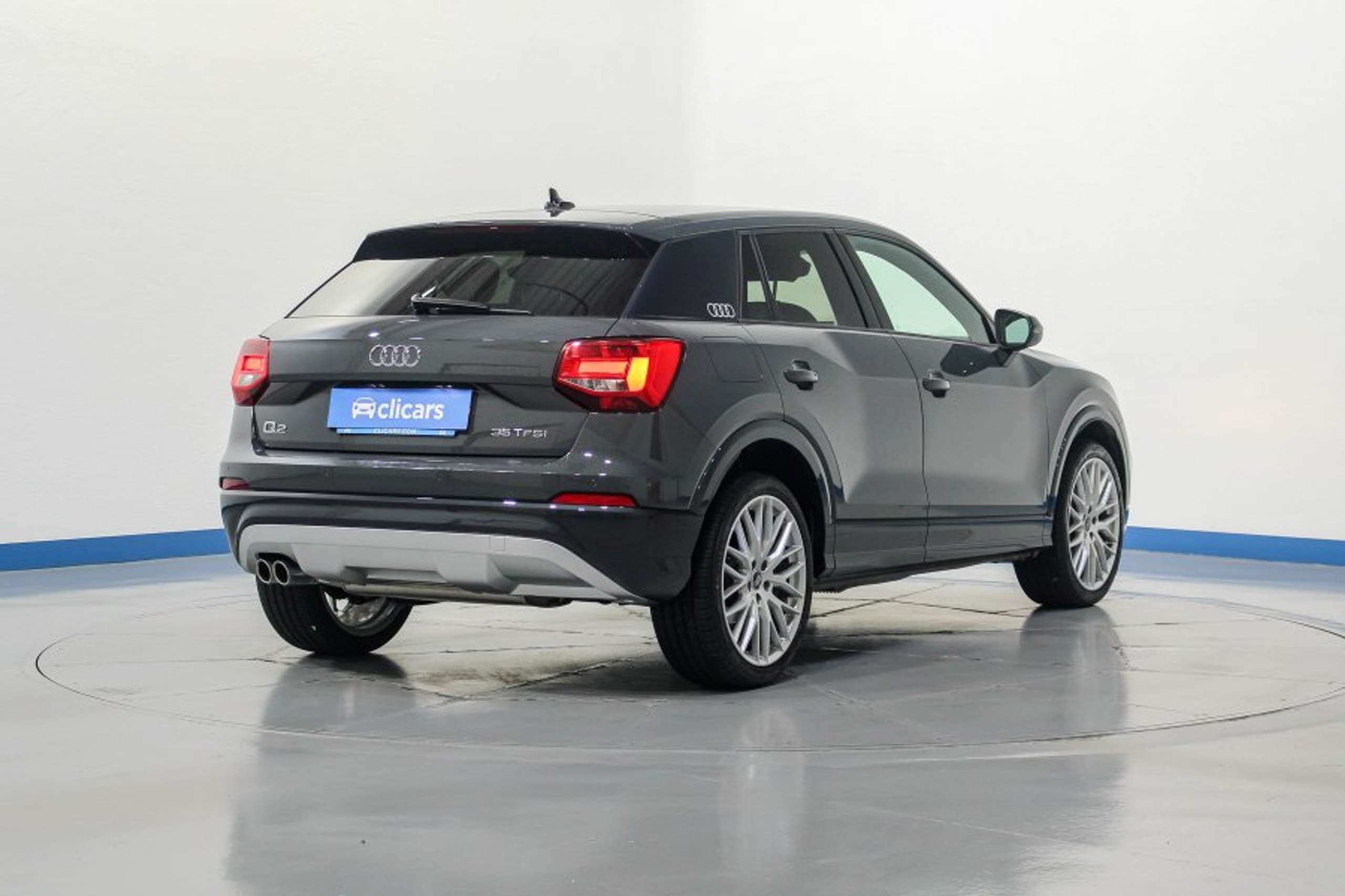 Audi - Q2