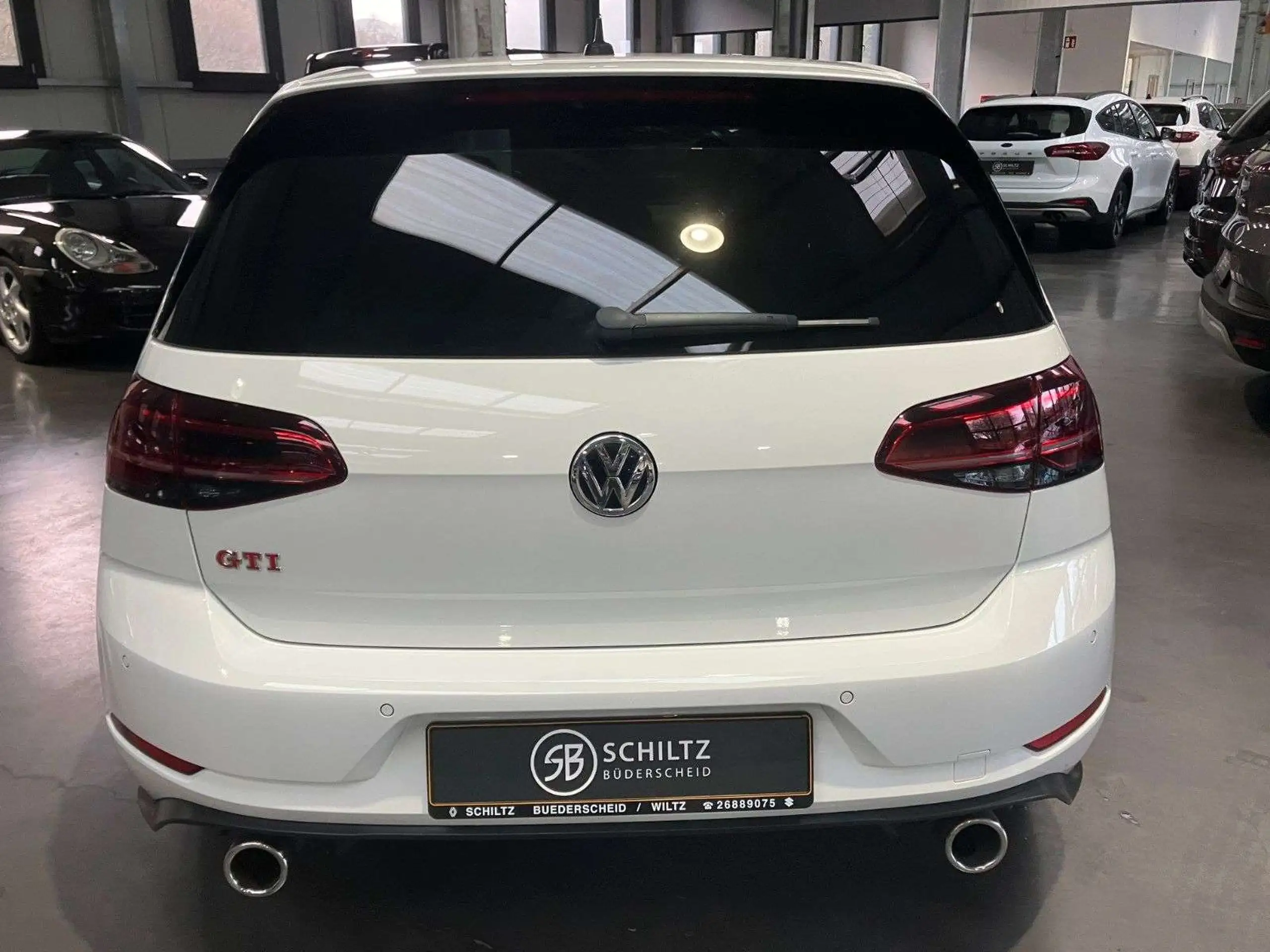 Volkswagen - Golf