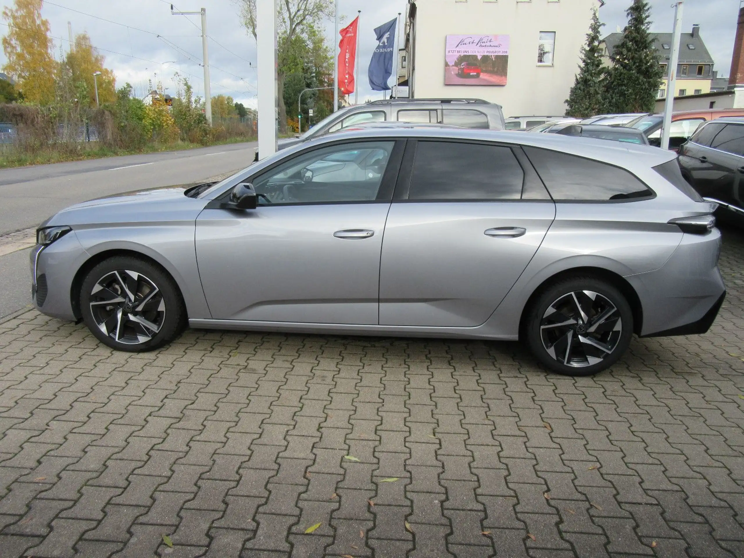 Peugeot - 308