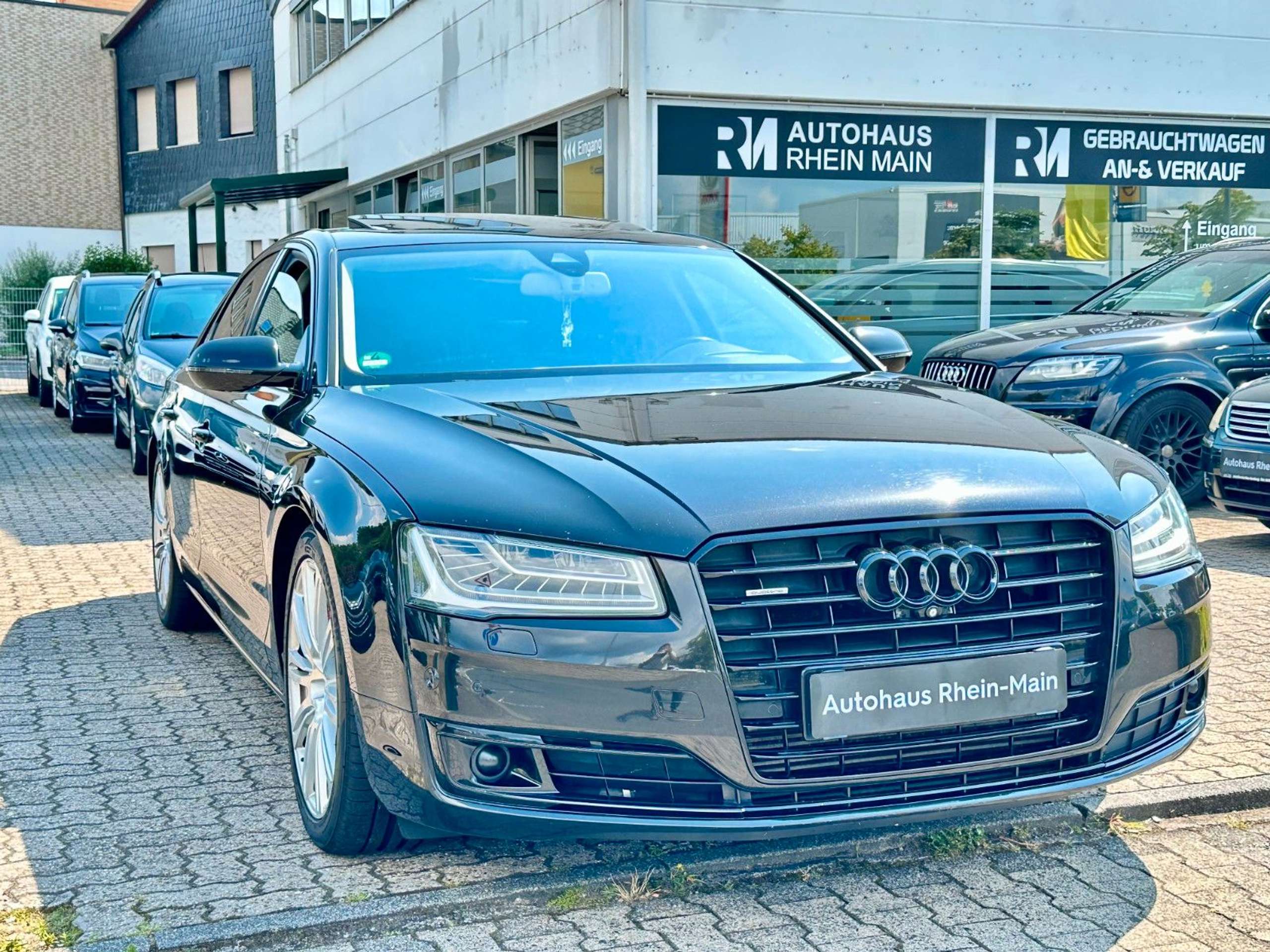 Audi - A8