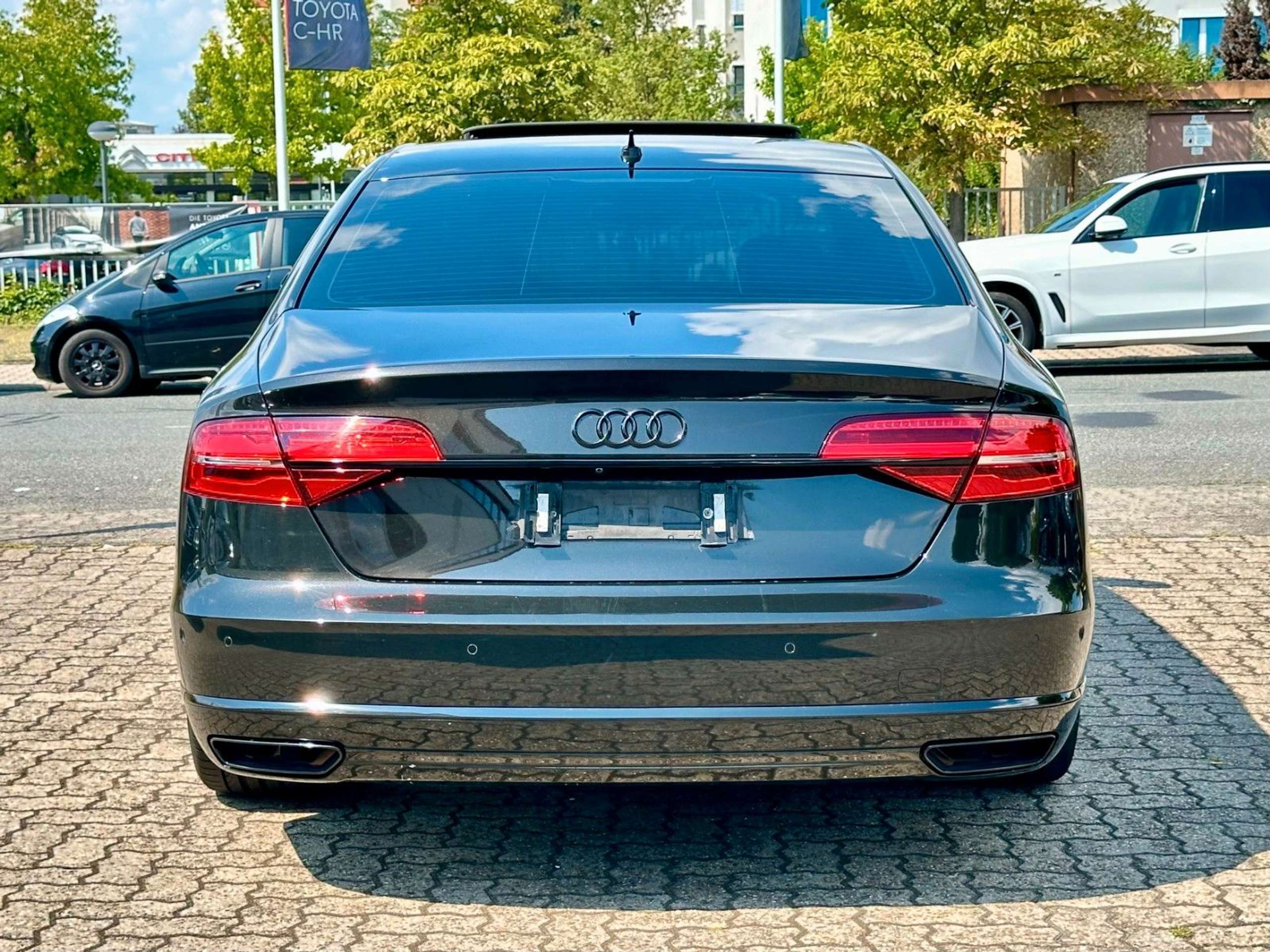 Audi - A8