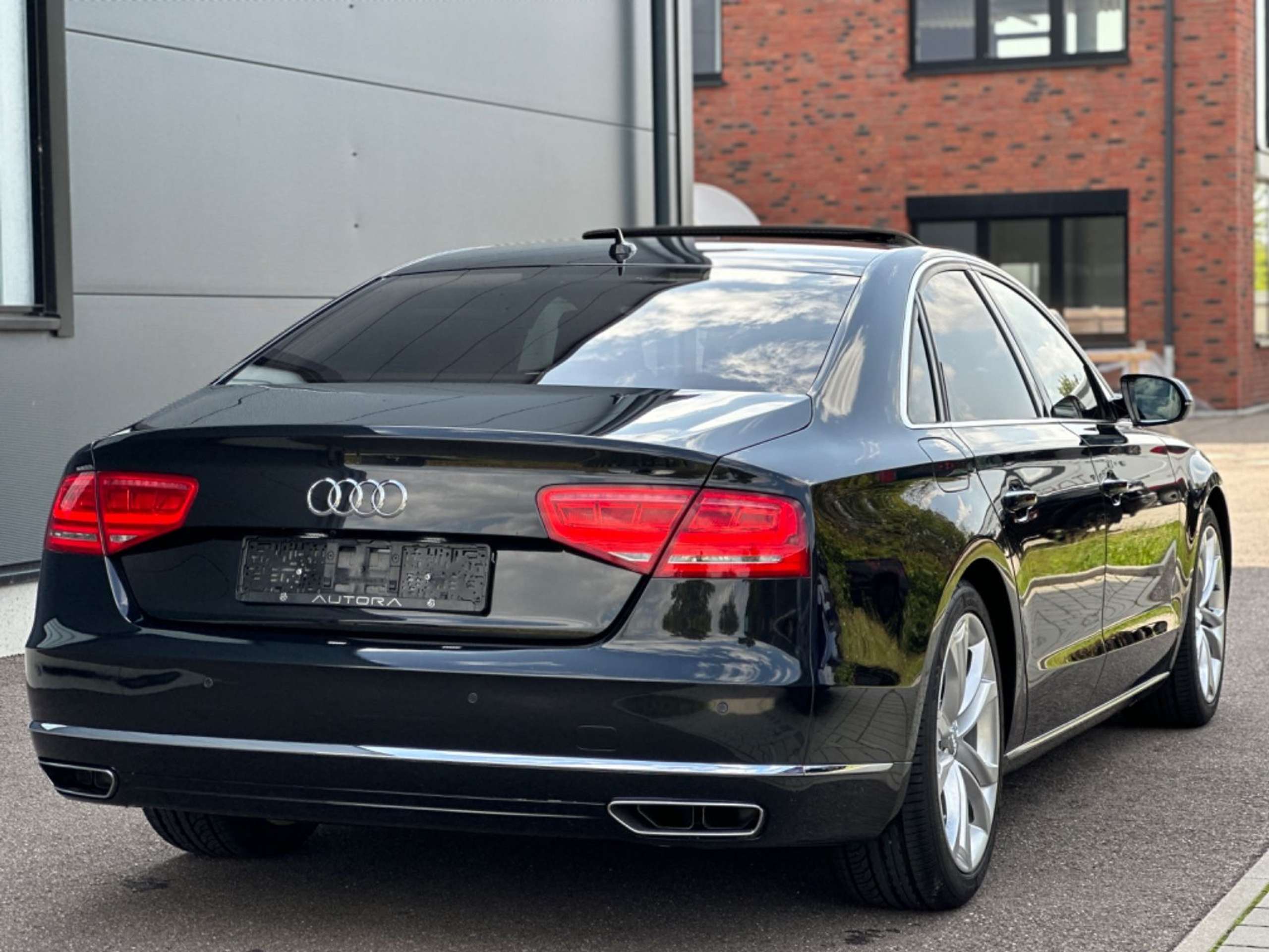 Audi - A8