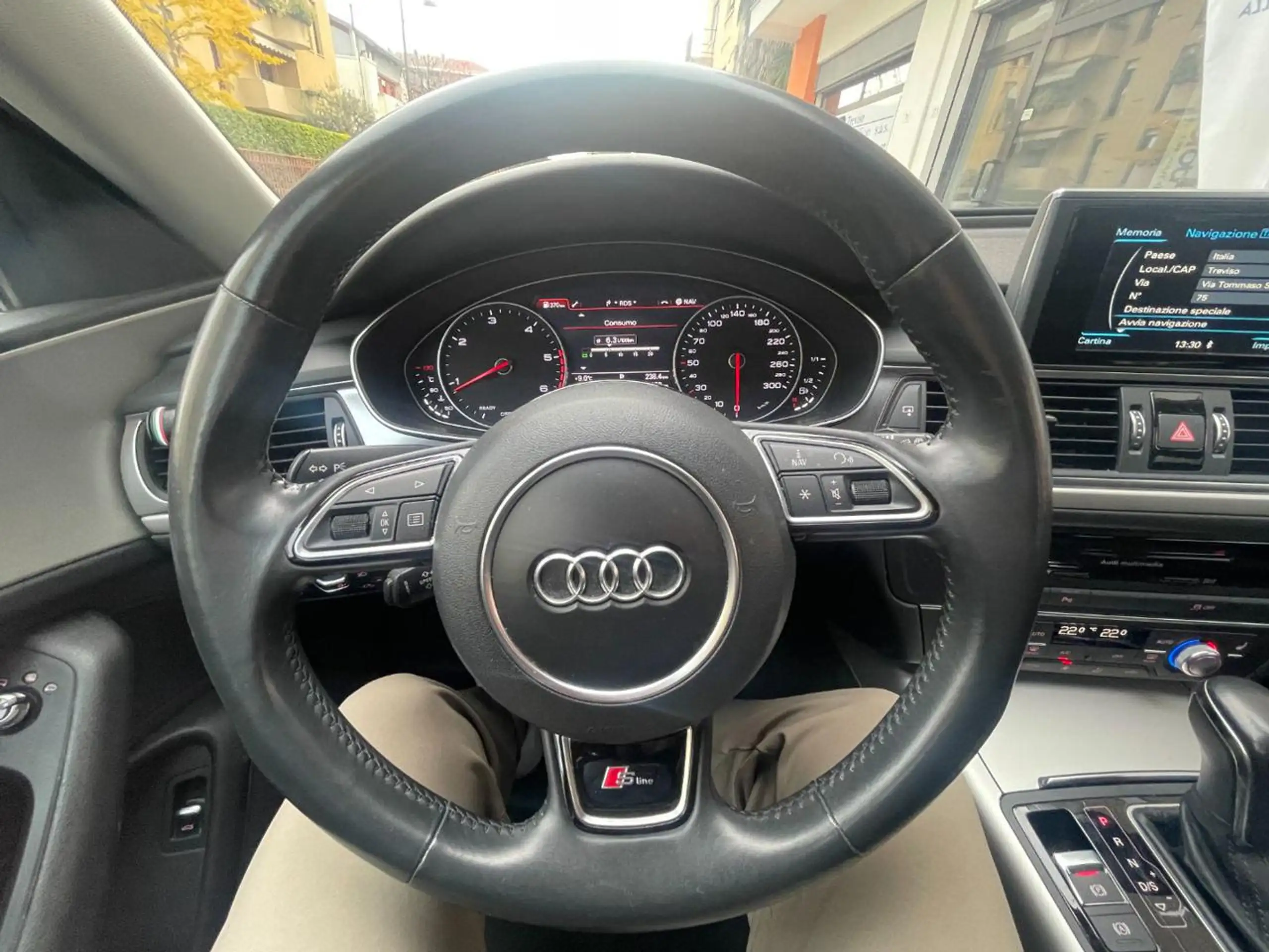 Audi - A6