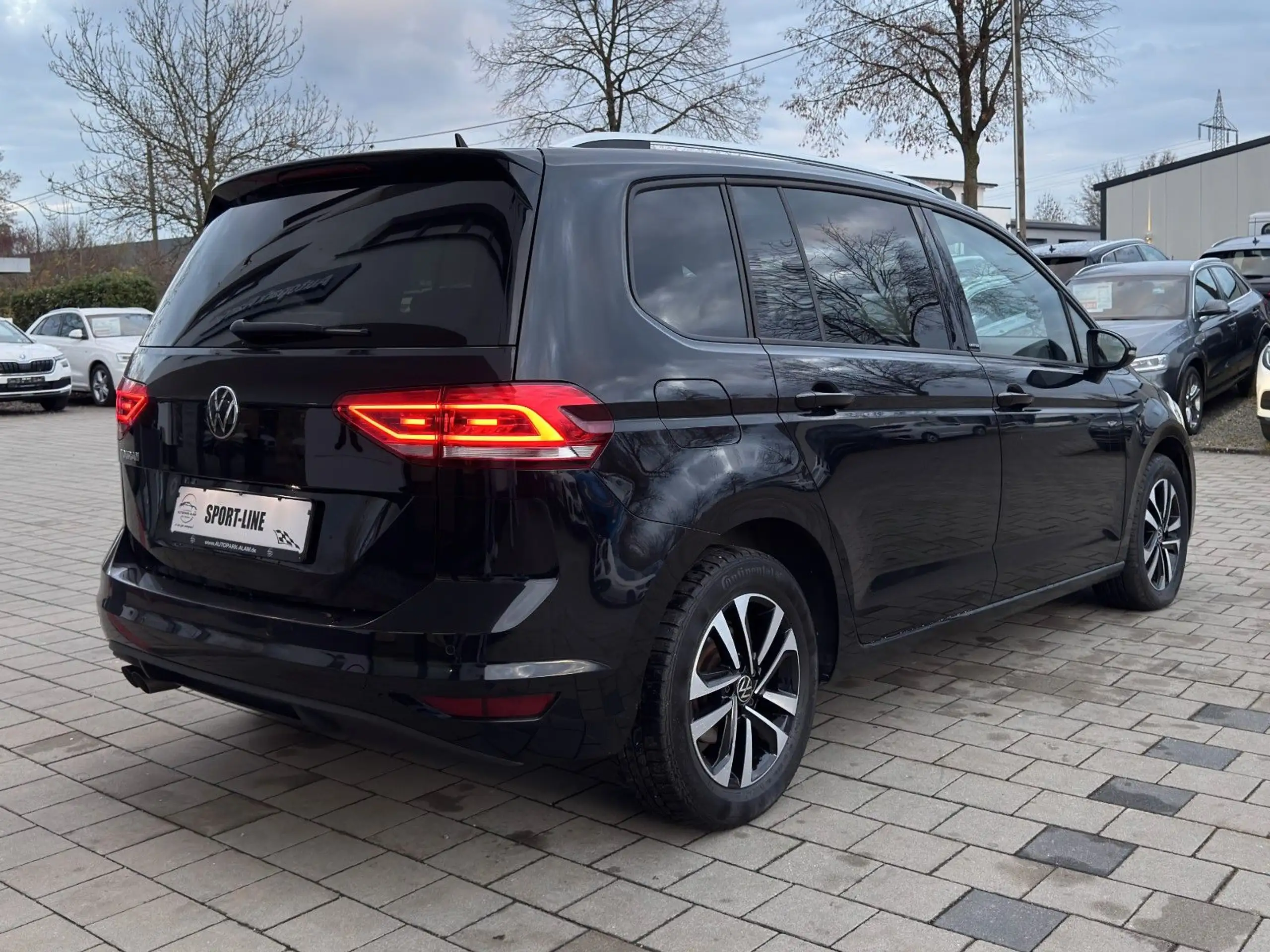 Volkswagen - Touran