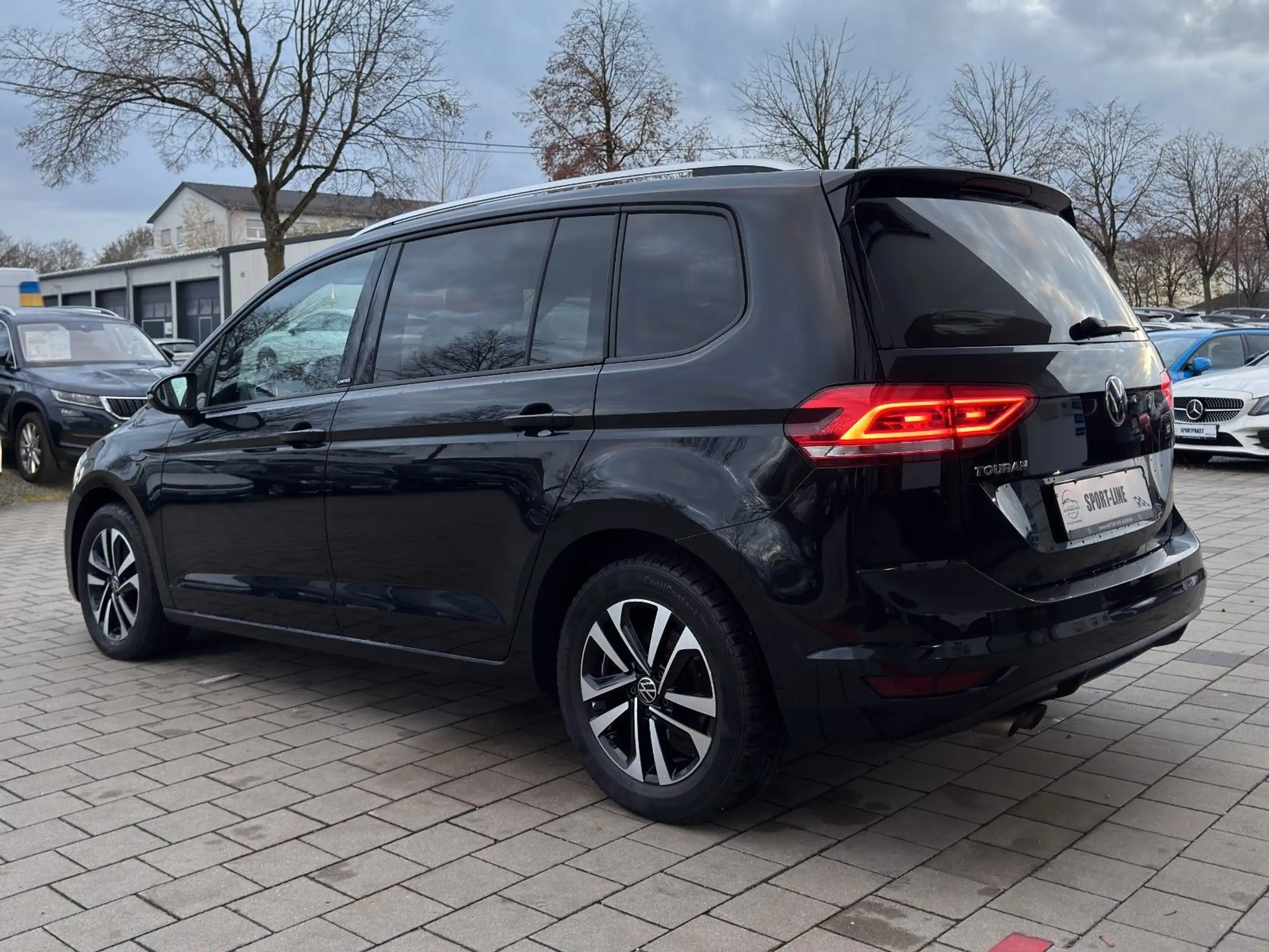 Volkswagen - Touran