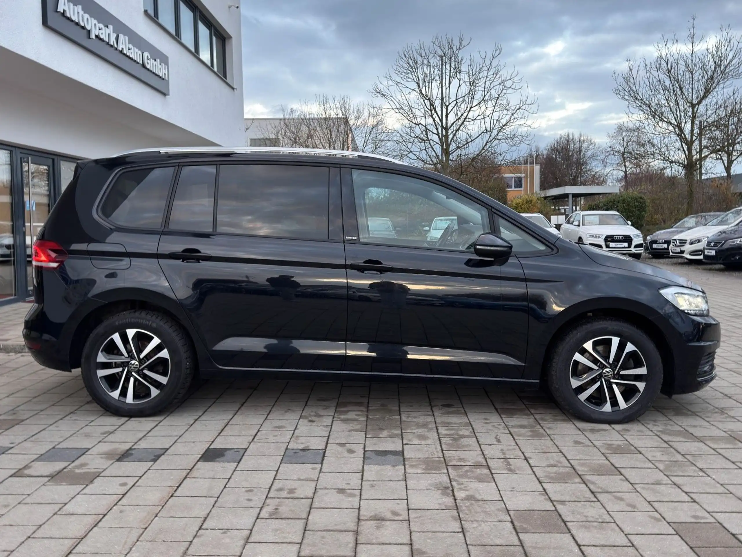 Volkswagen - Touran