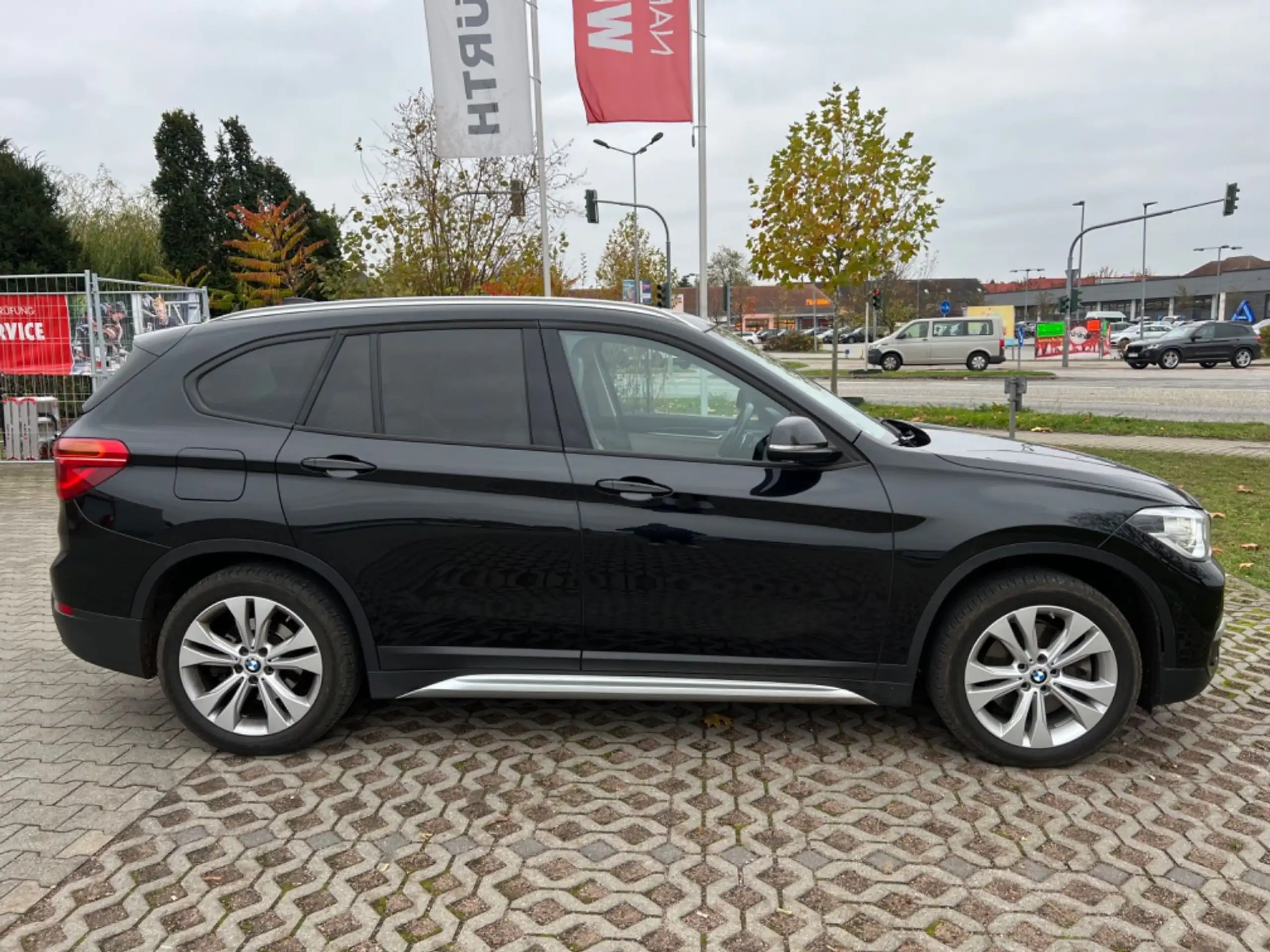 BMW - X1