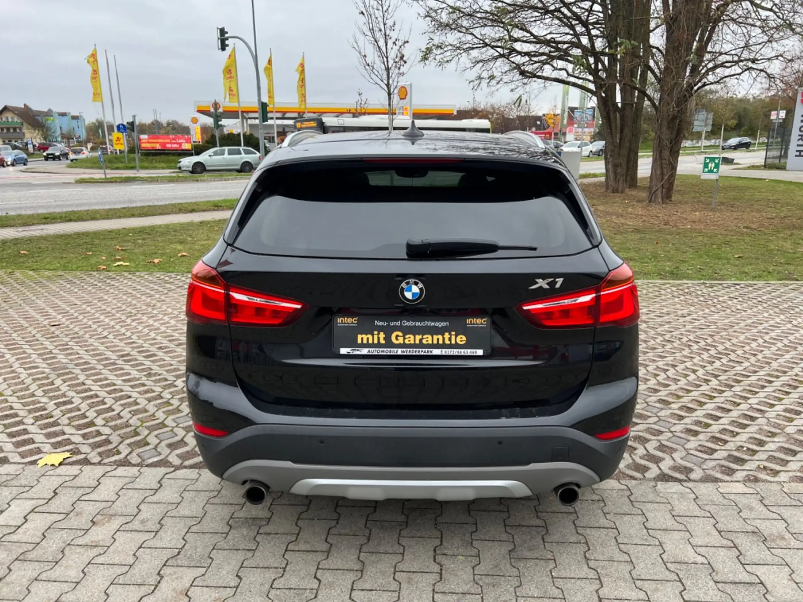 BMW - X1