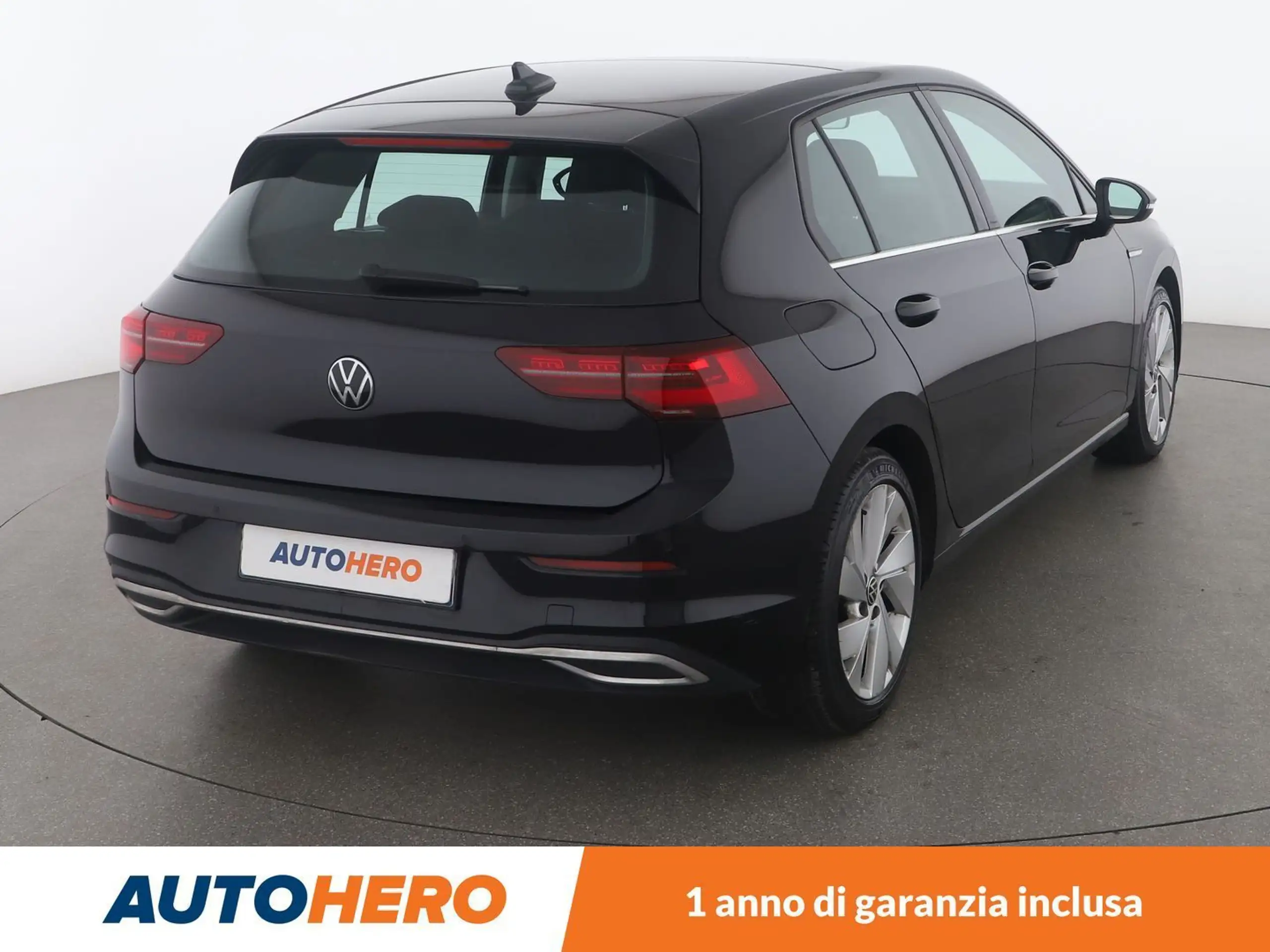 Volkswagen - Golf