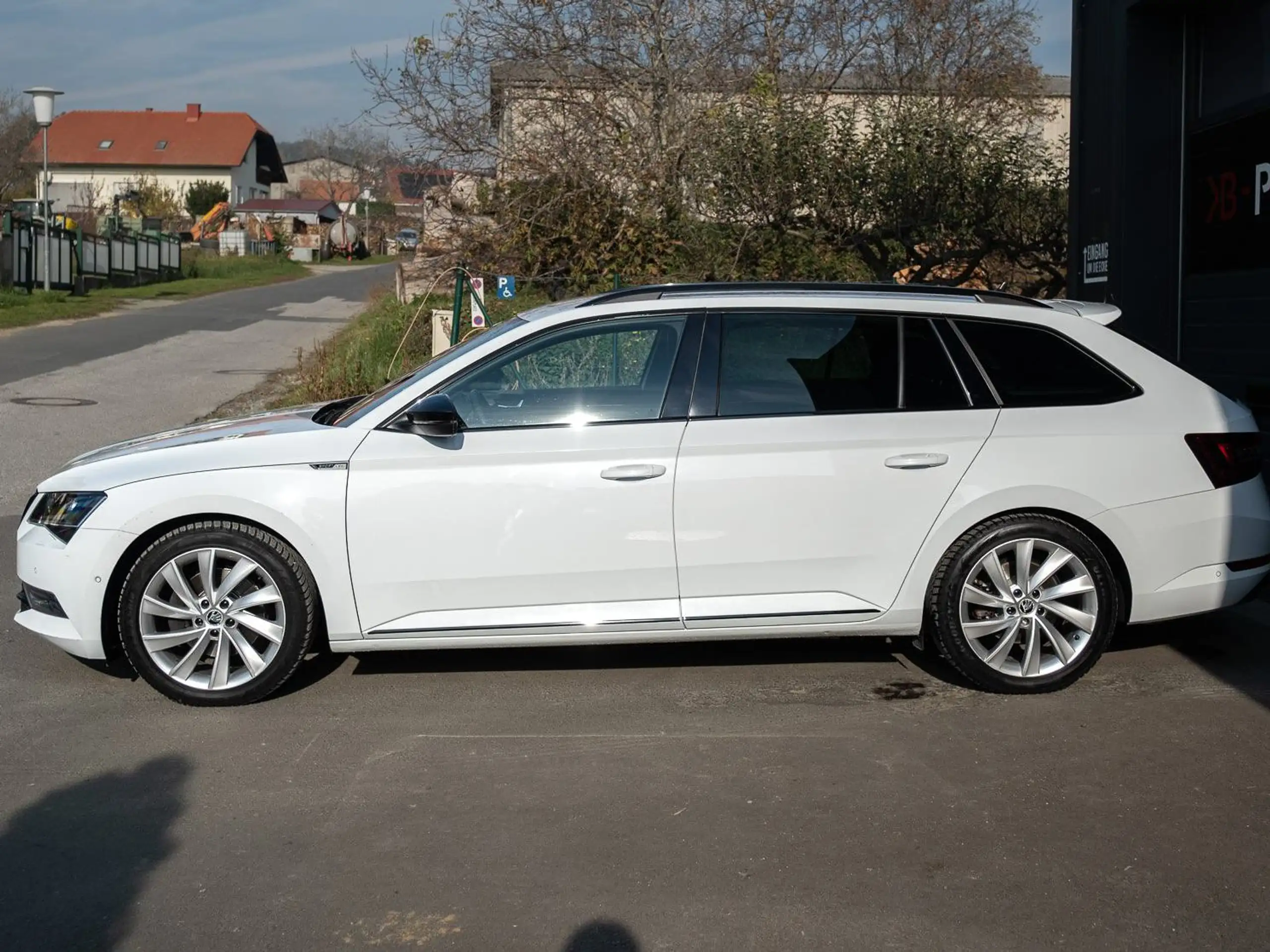 Skoda - Superb