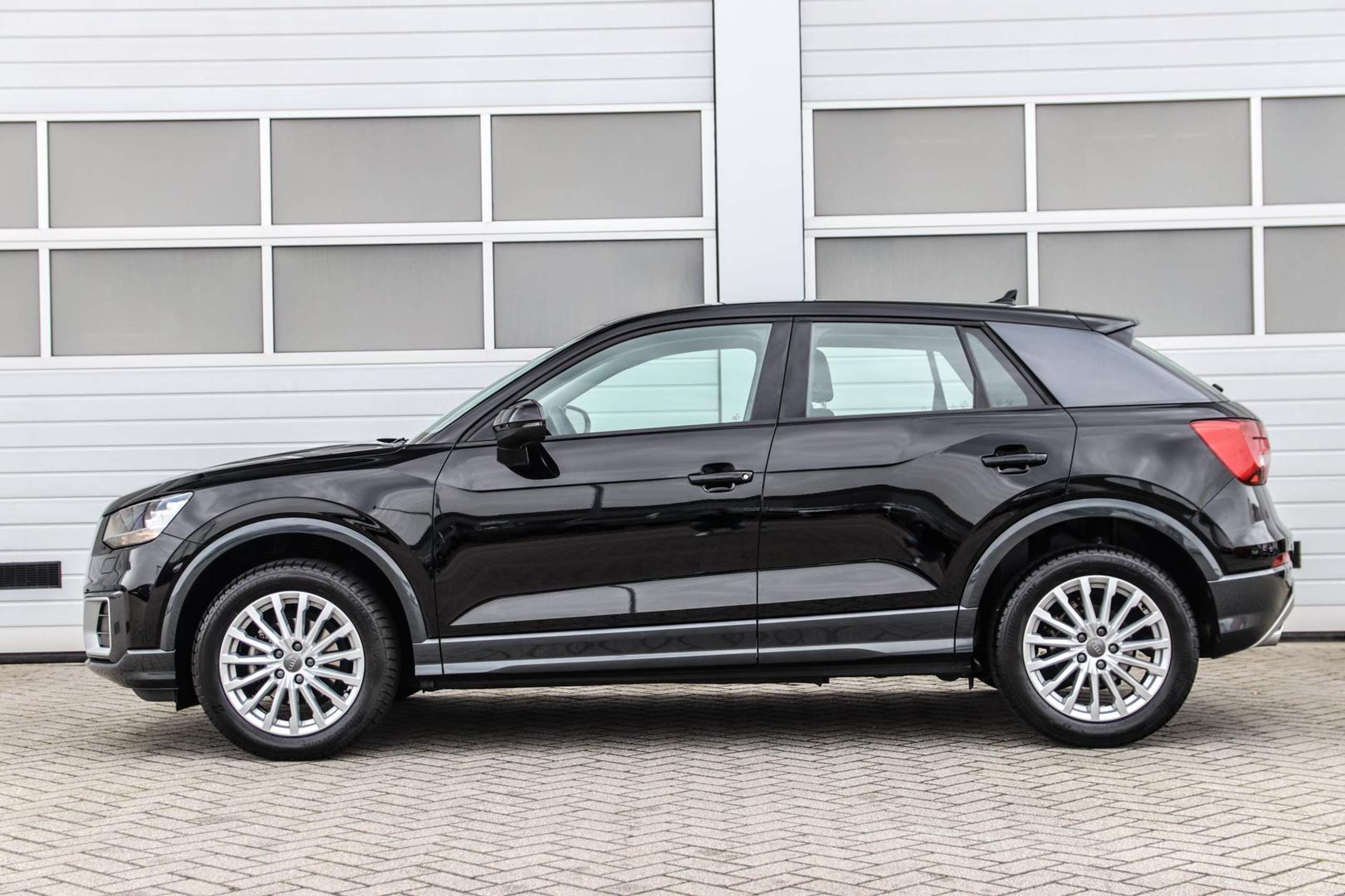 Audi - Q2