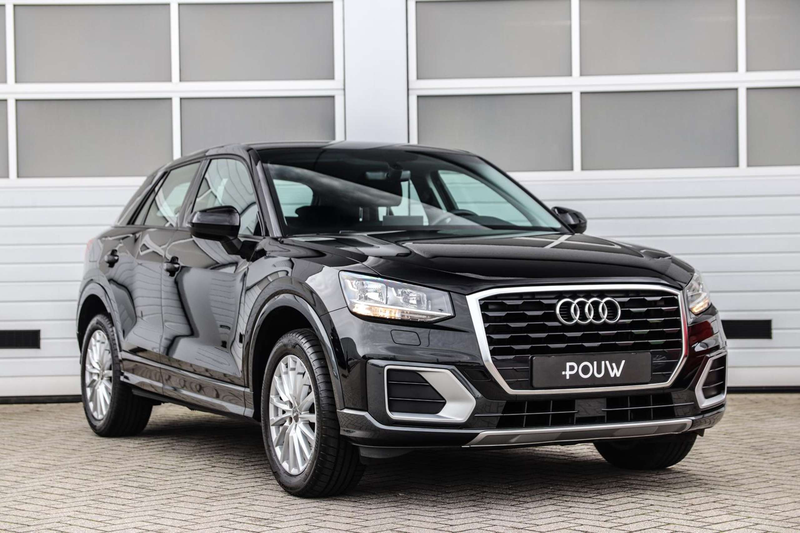 Audi - Q2