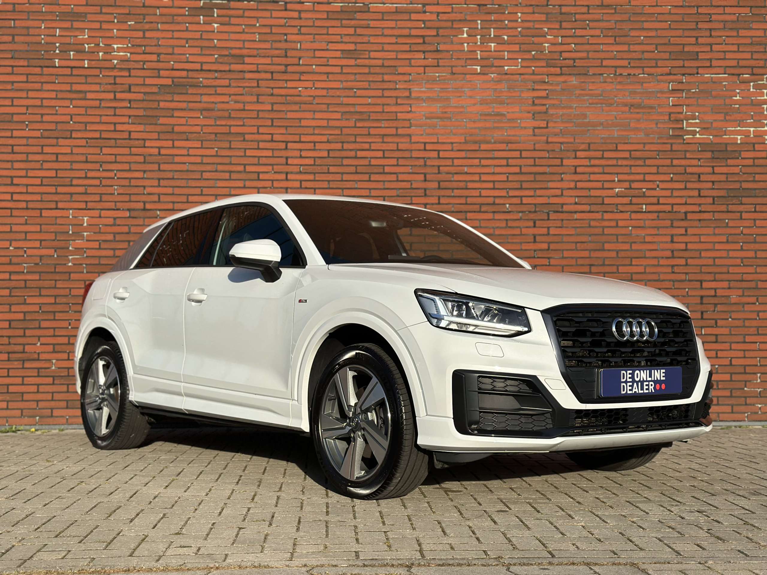 Audi - Q2