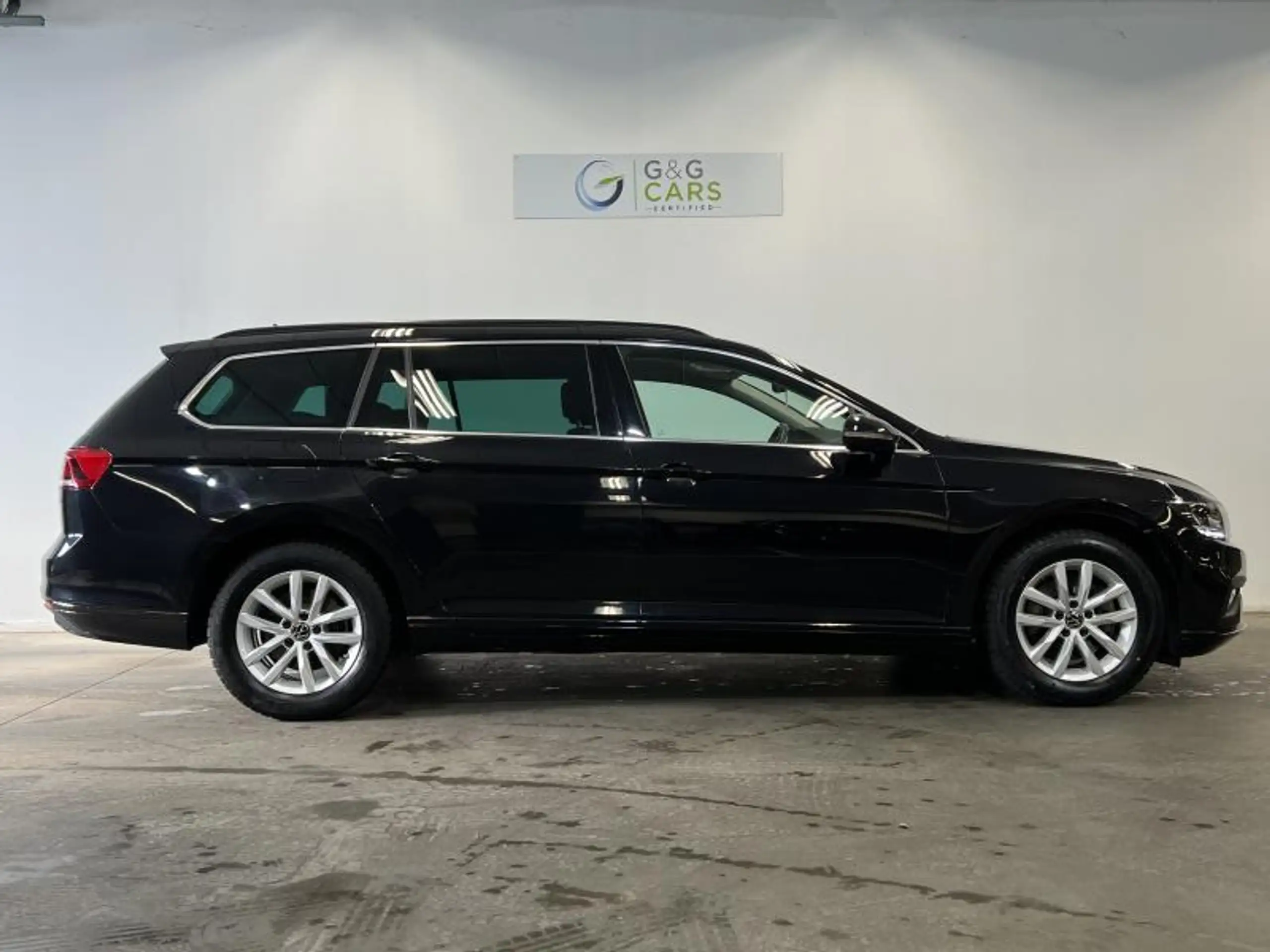 Volkswagen - Passat