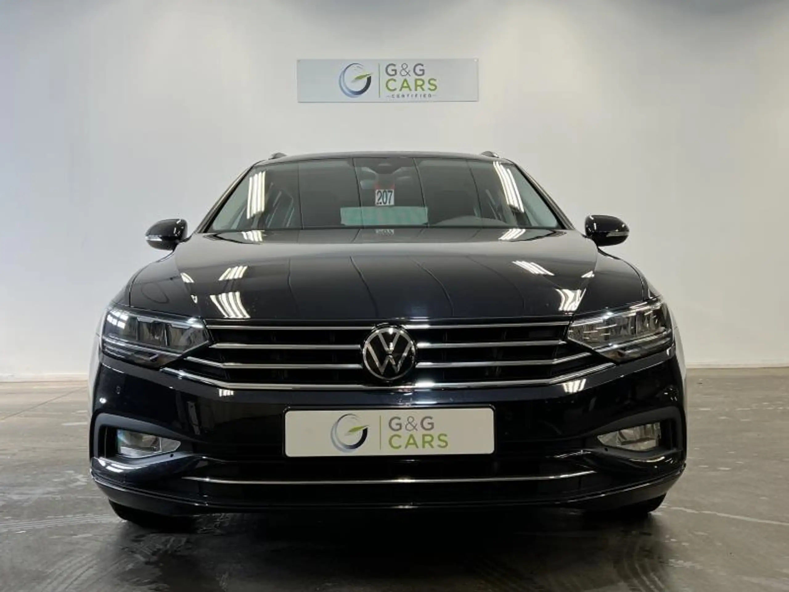 Volkswagen - Passat