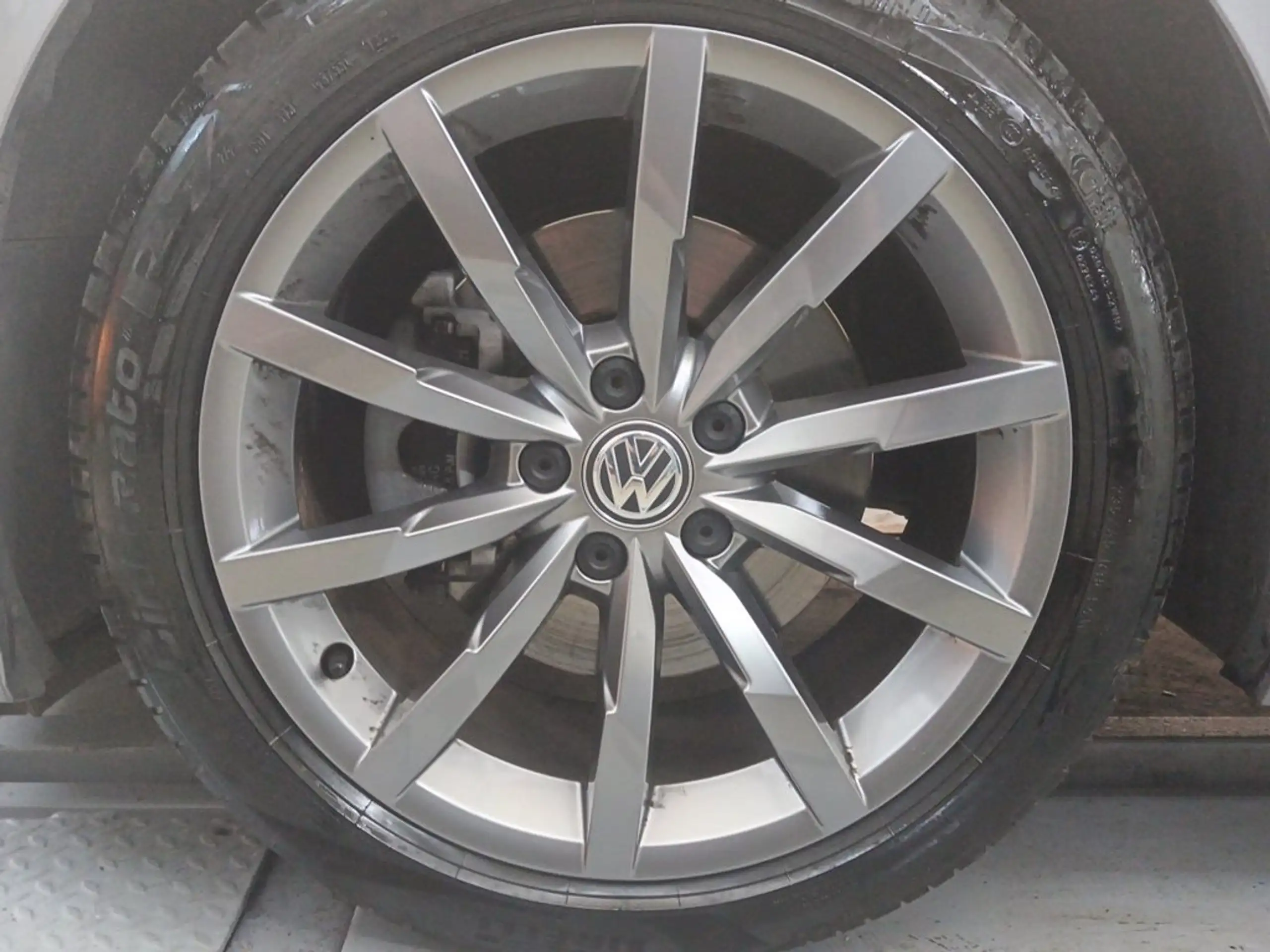 Volkswagen - Passat