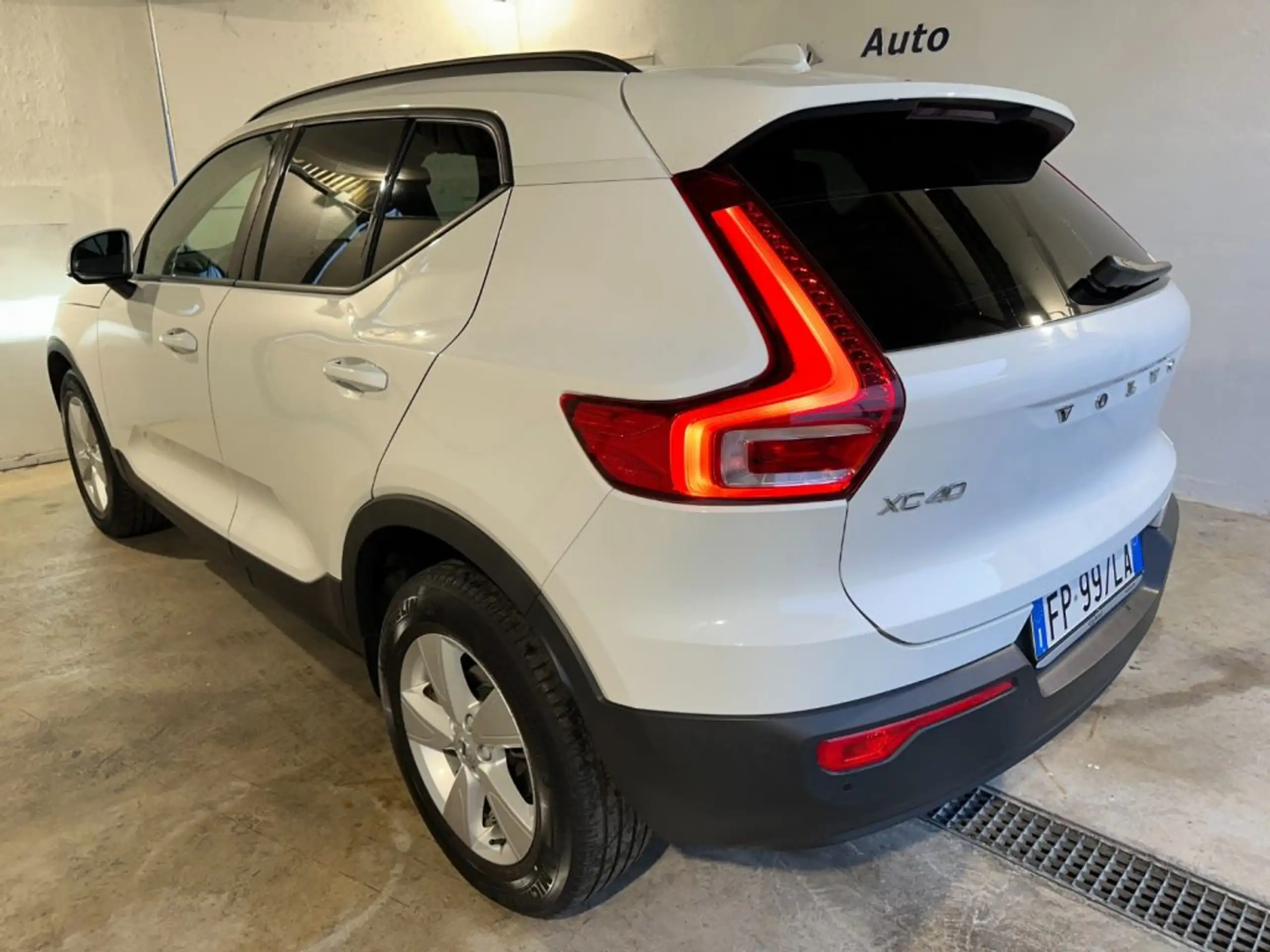 Volvo - XC40