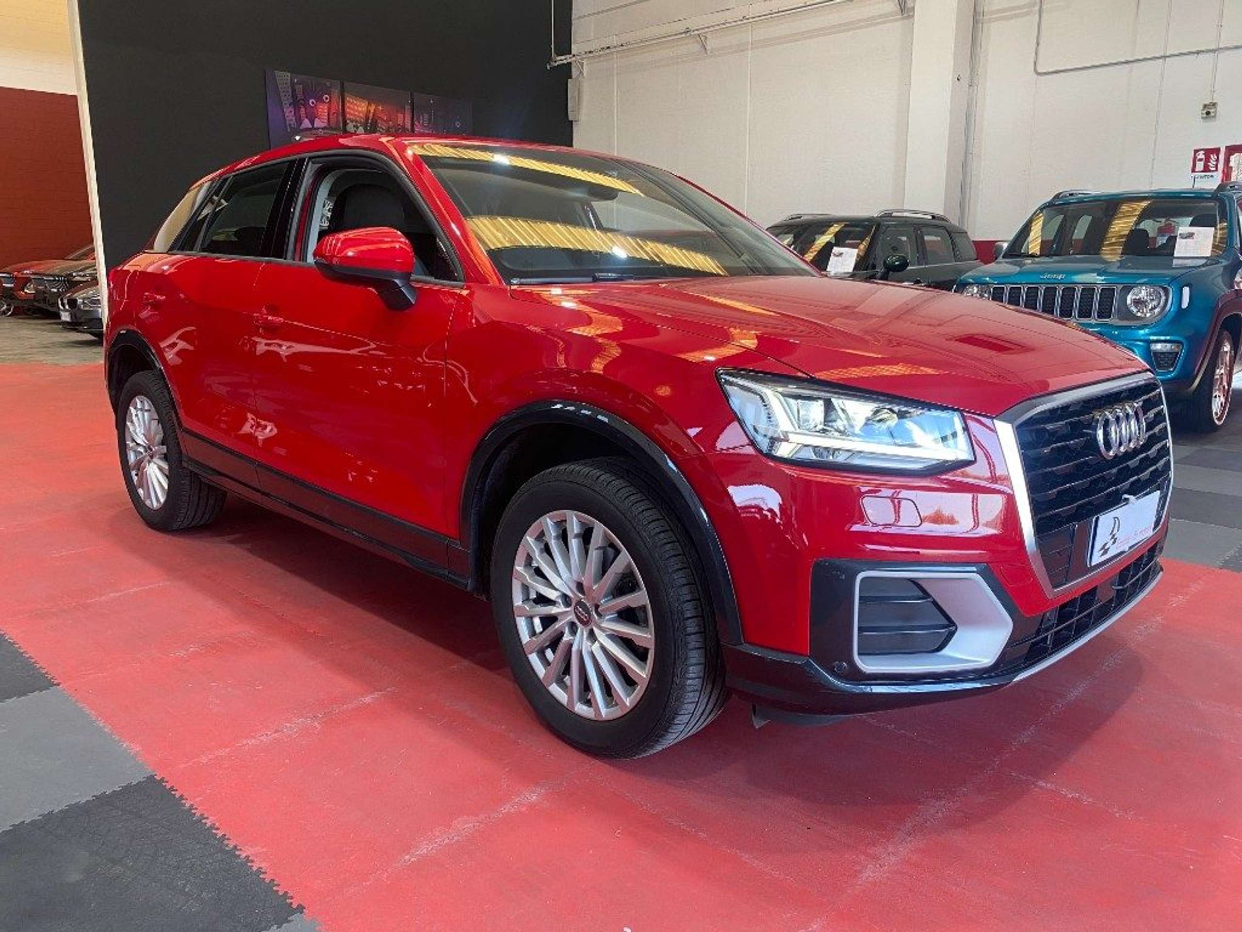 Audi - Q2