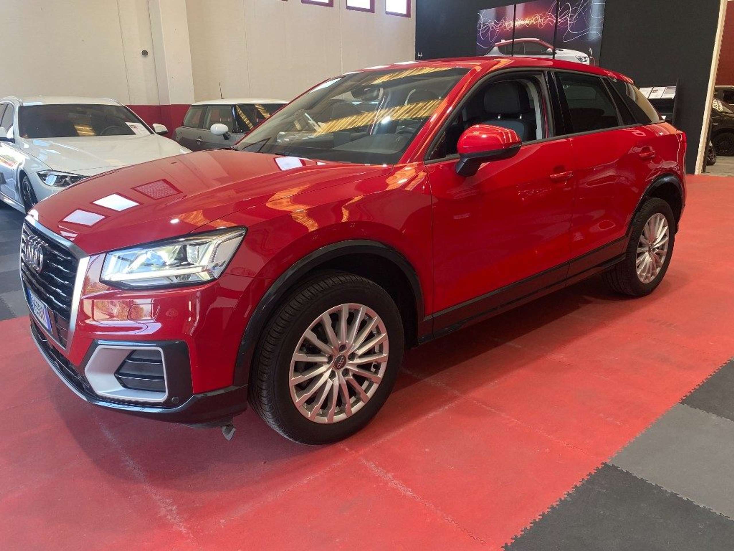 Audi - Q2