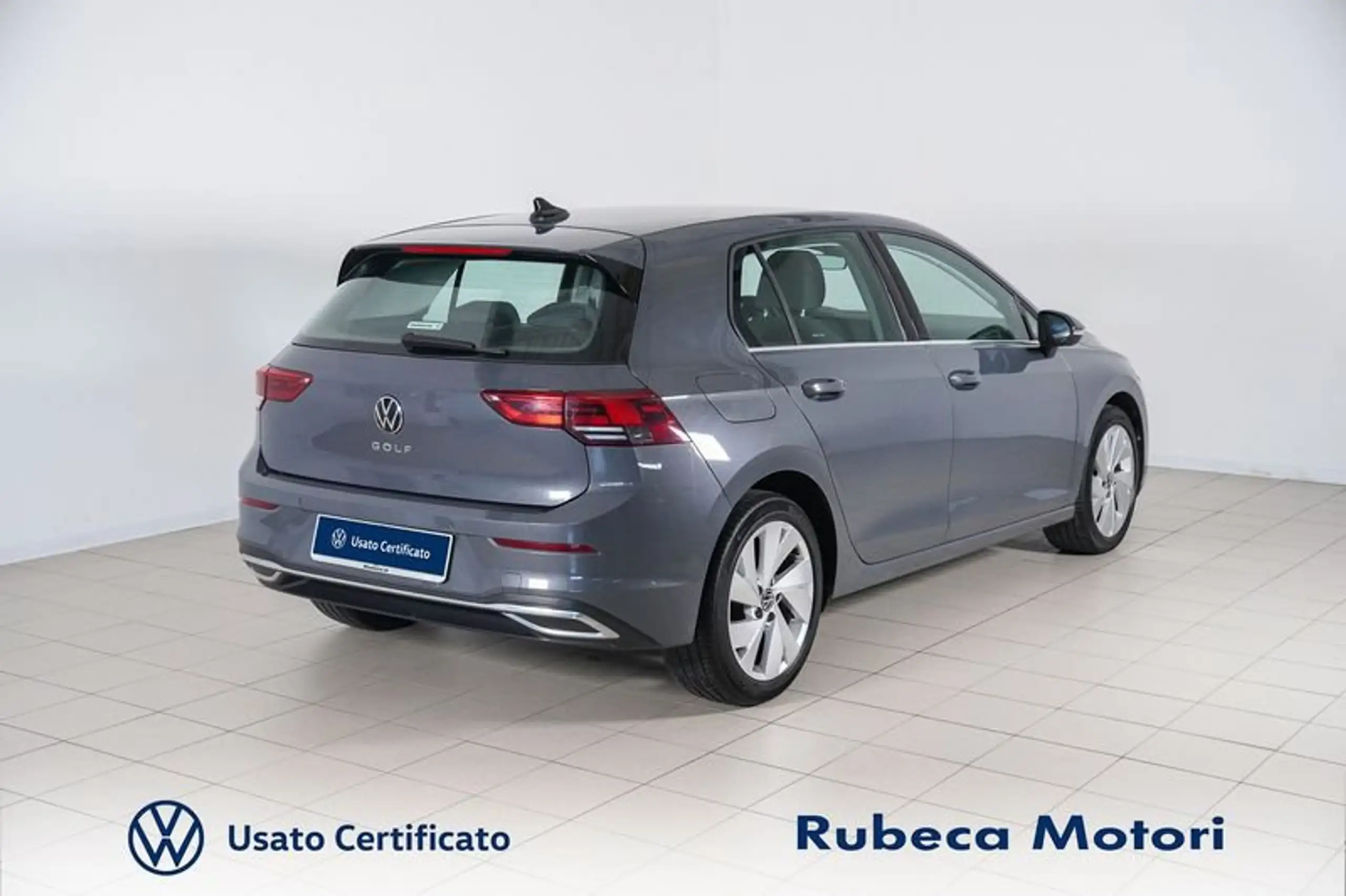 Volkswagen - Golf