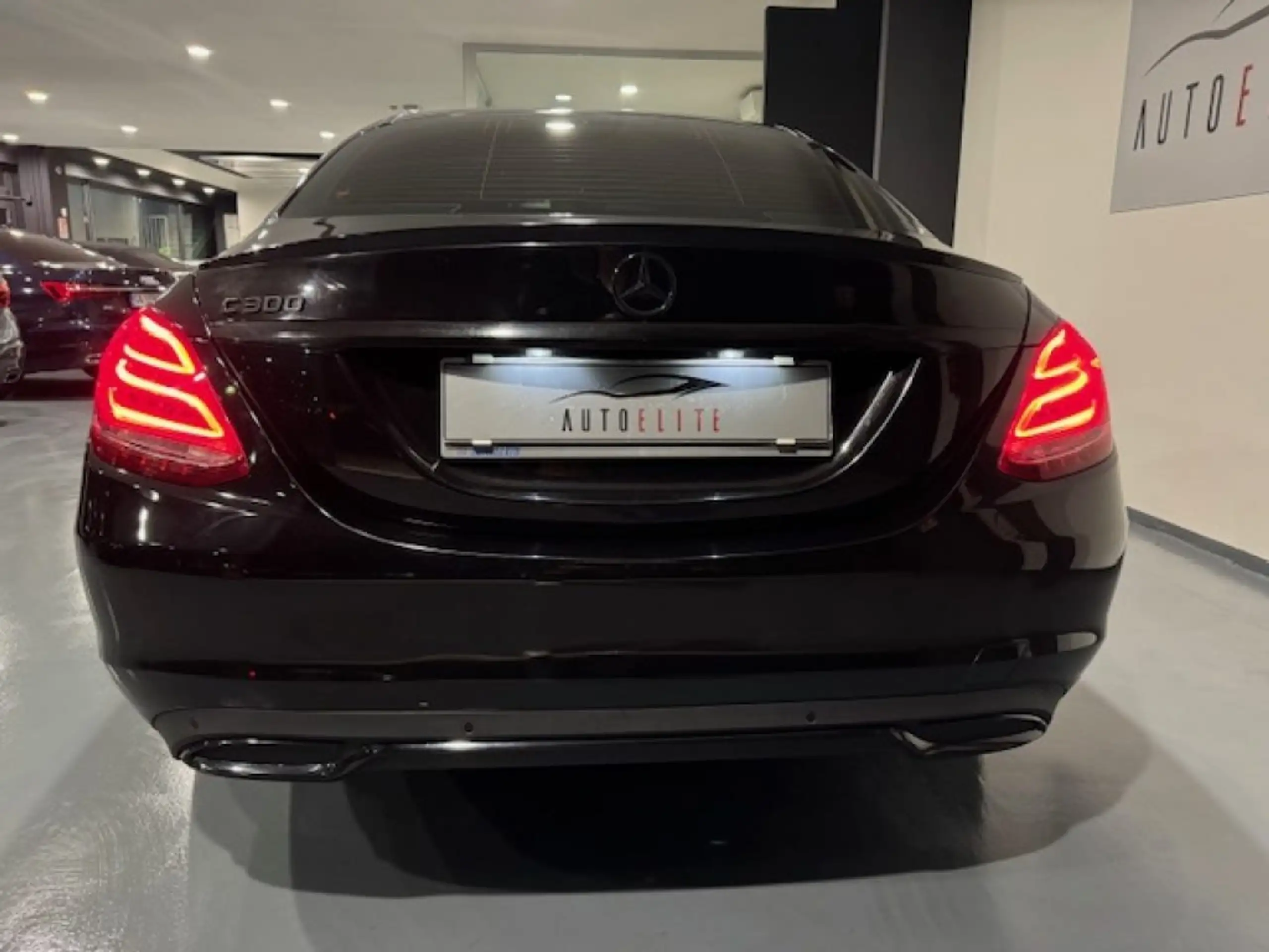 Mercedes-Benz - C 220