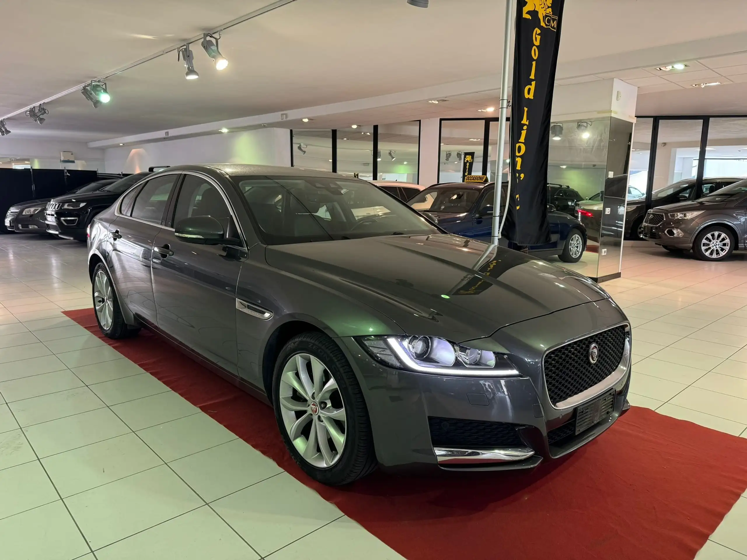 Jaguar XF 2019