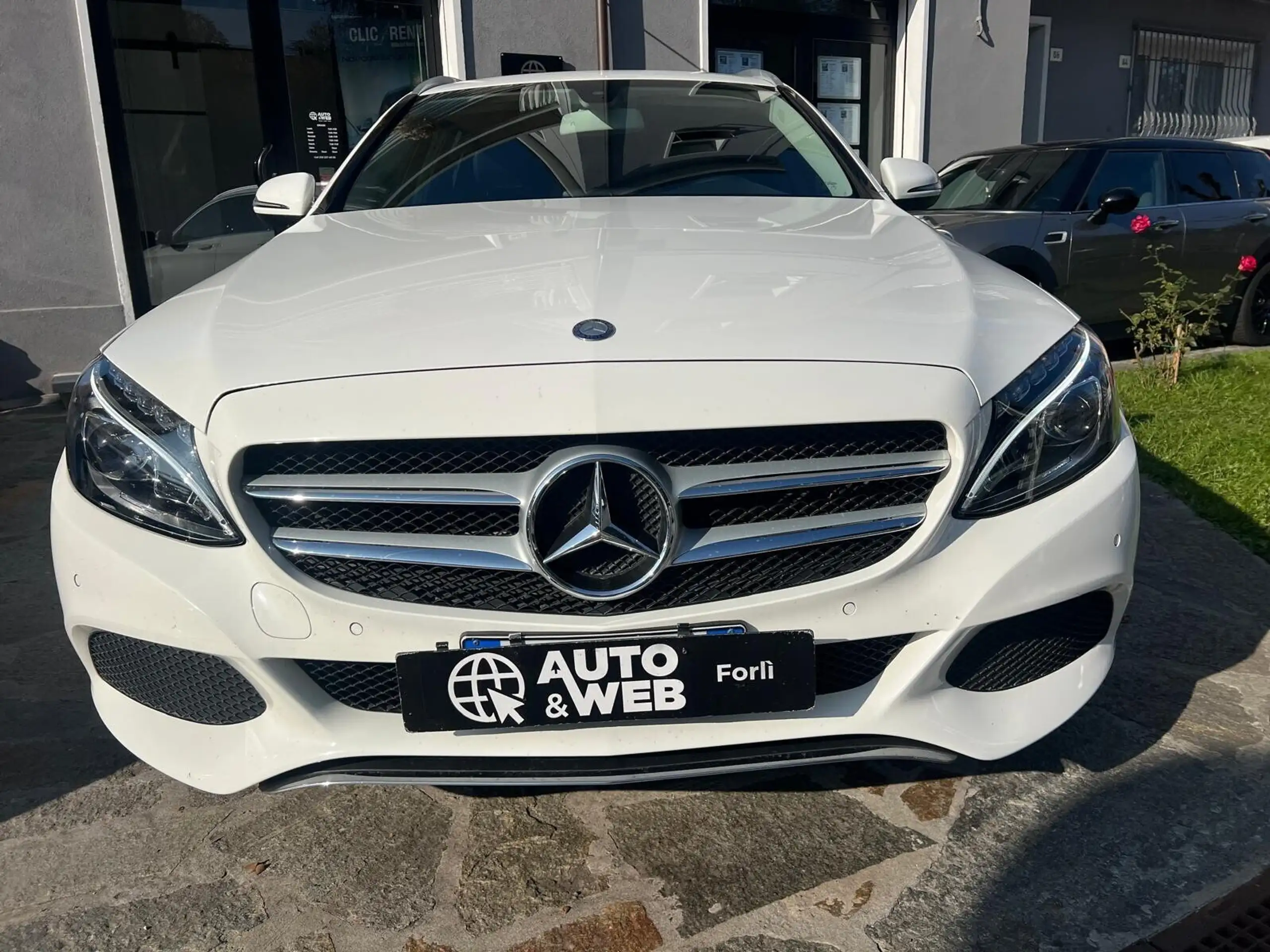 Mercedes-Benz - C 220