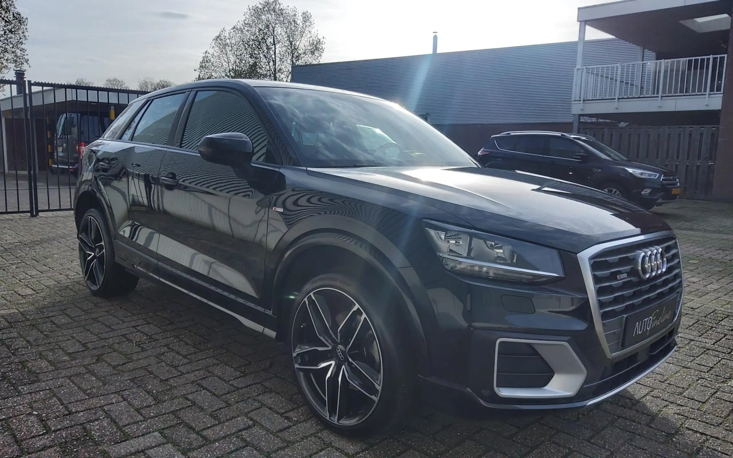 Audi - Q2