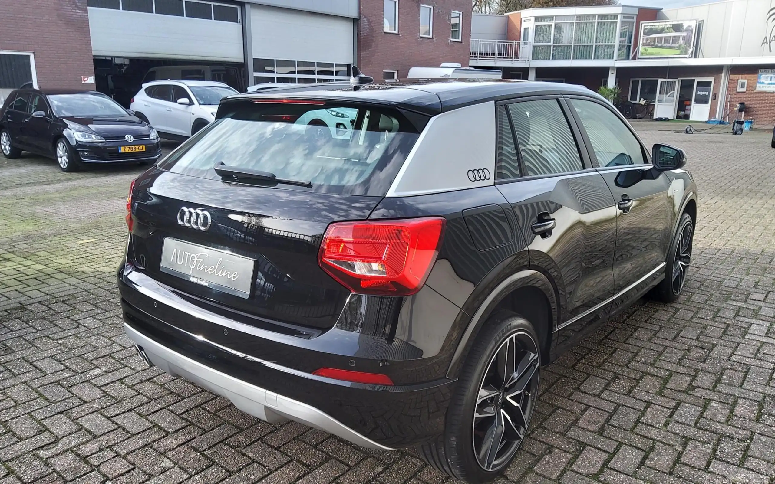 Audi - Q2