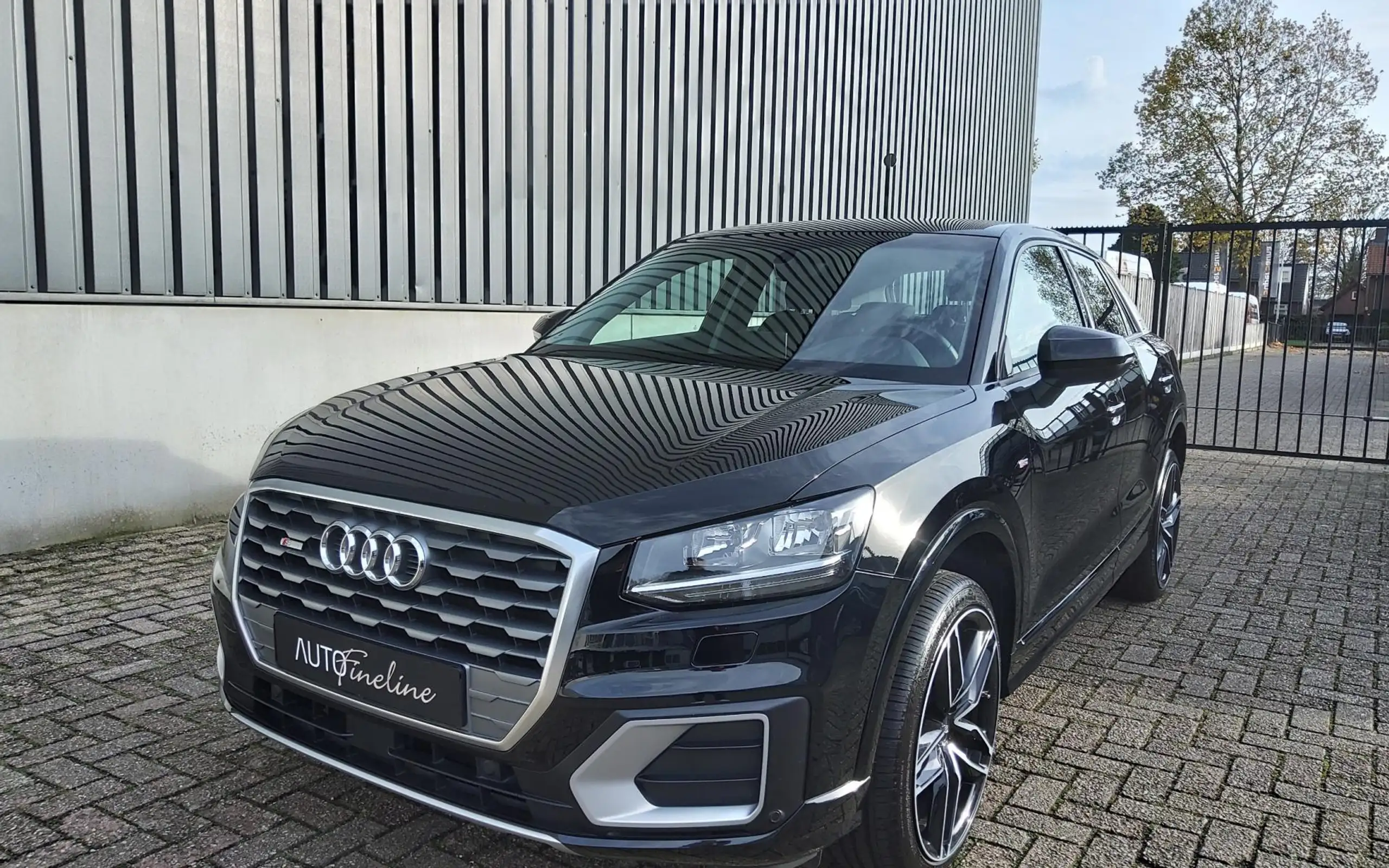 Audi - Q2