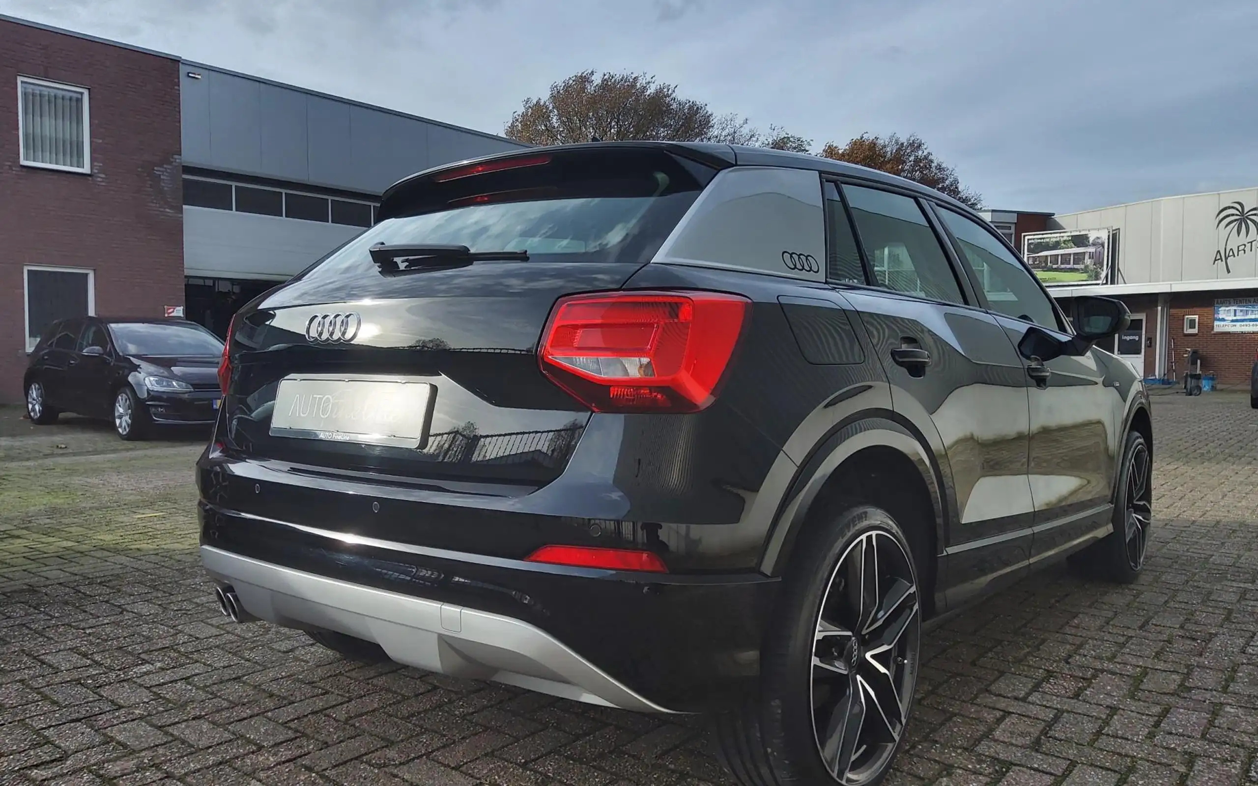 Audi - Q2