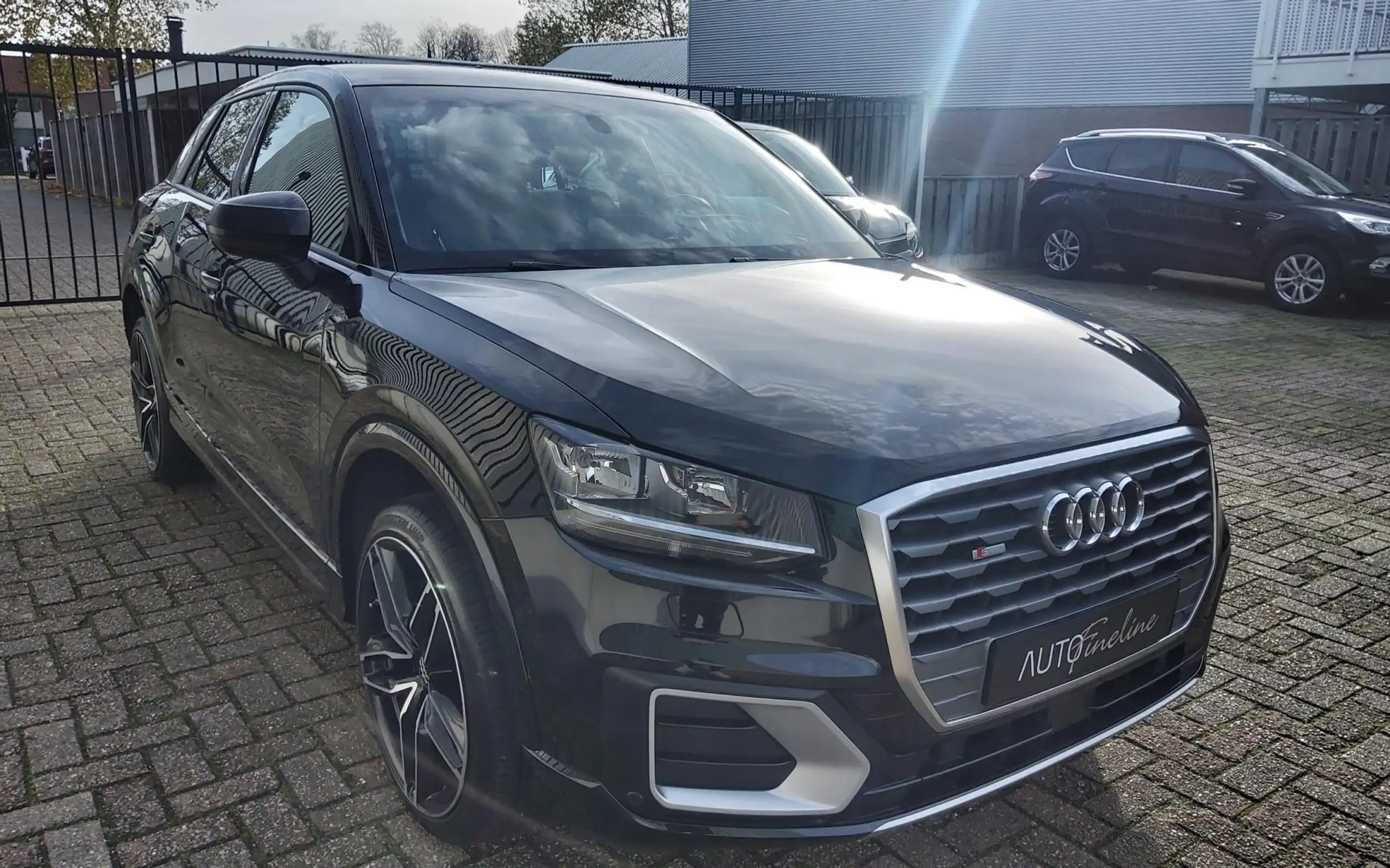 Audi - Q2