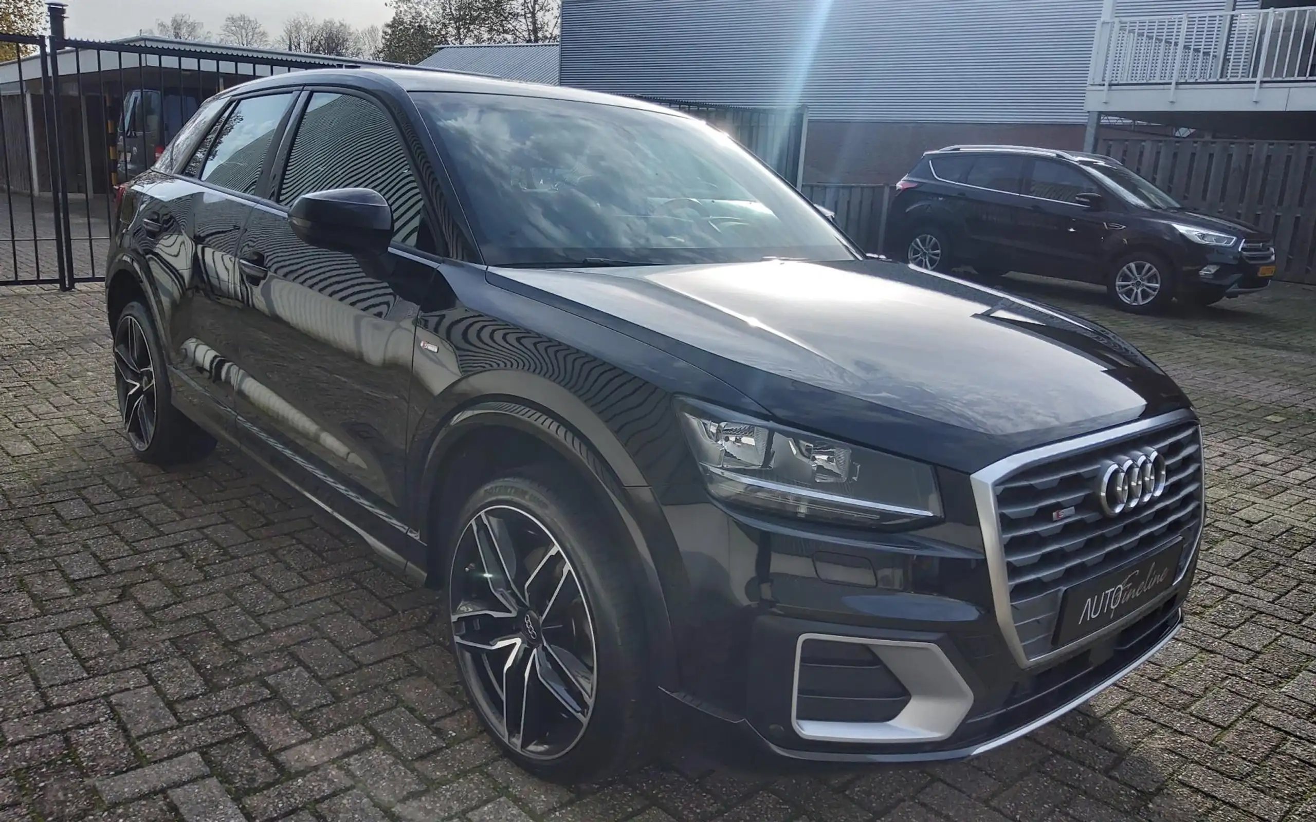 Audi - Q2