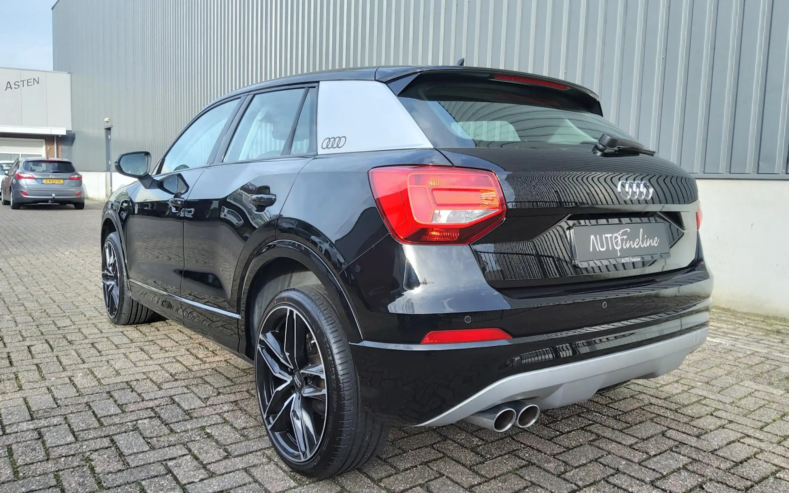 Audi - Q2