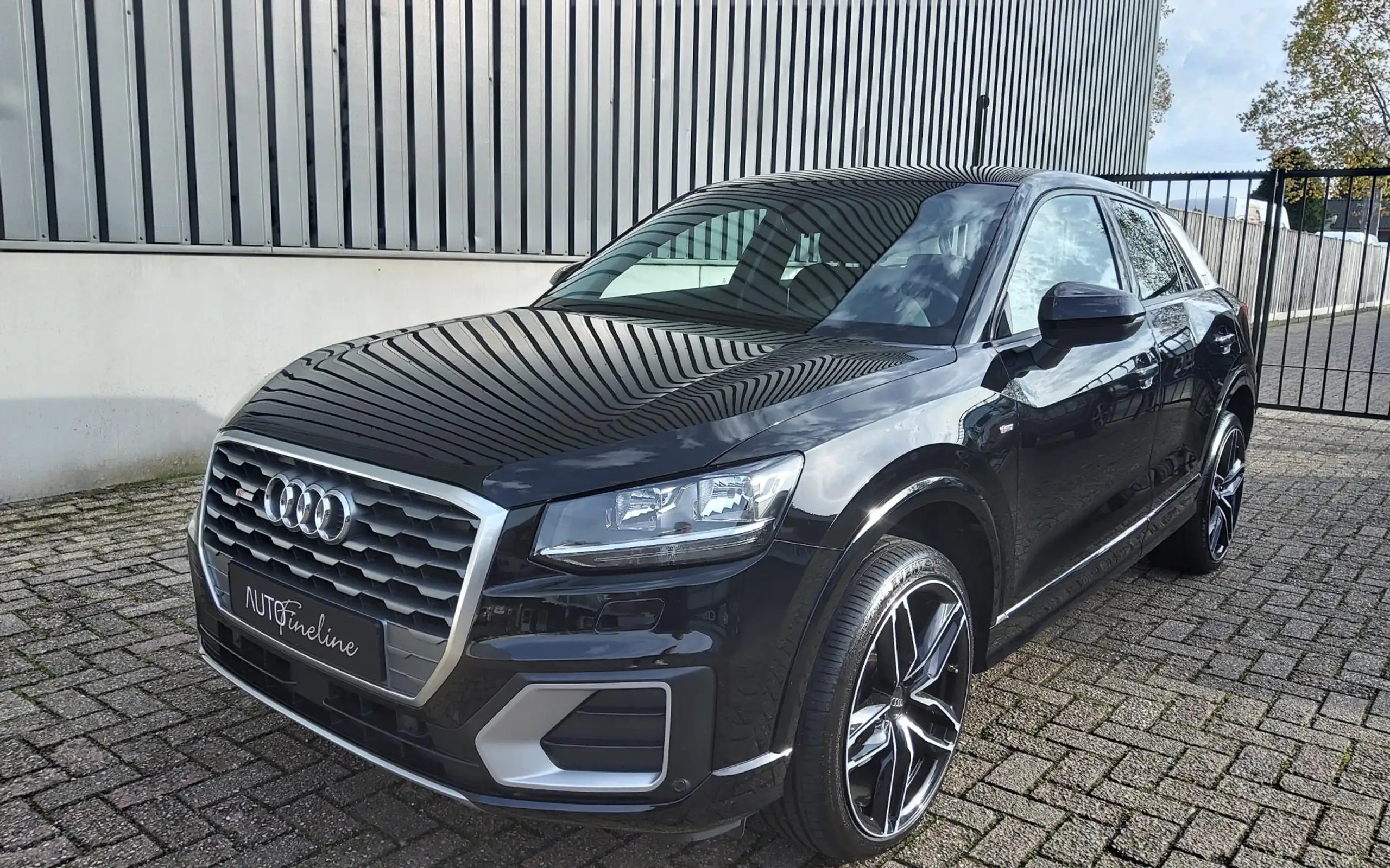 Audi - Q2