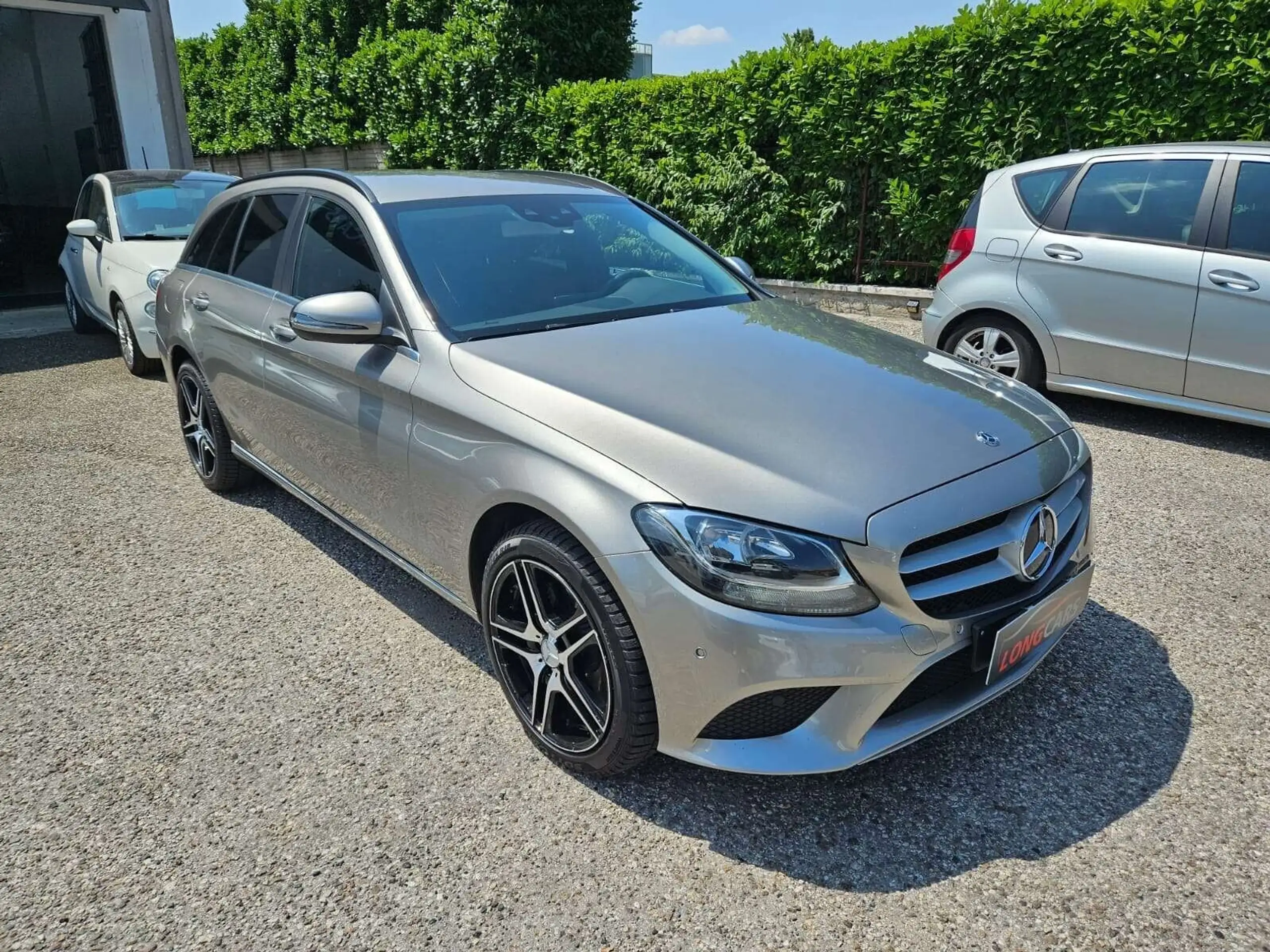 Mercedes-Benz - C 200