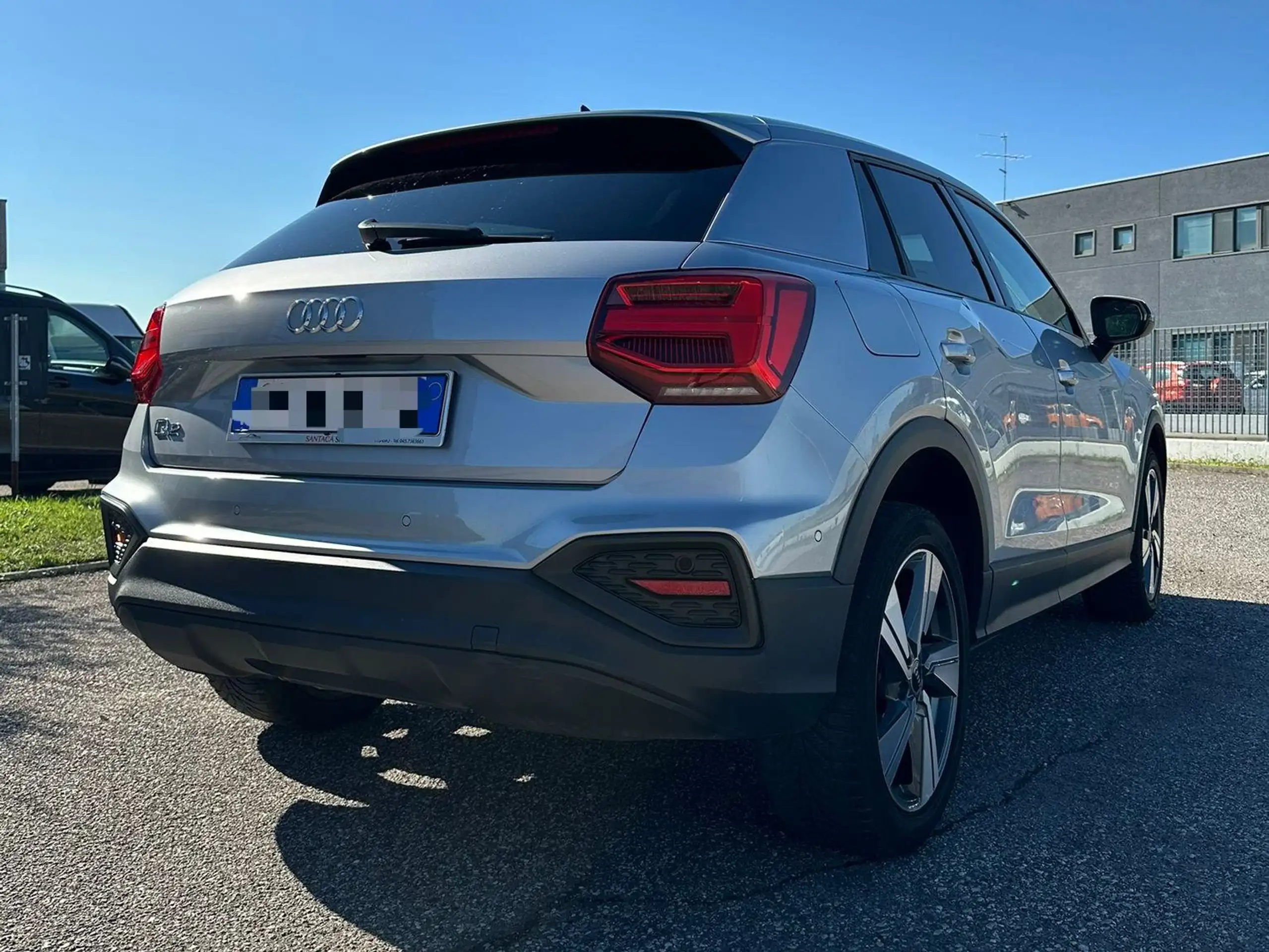 Audi - Q2