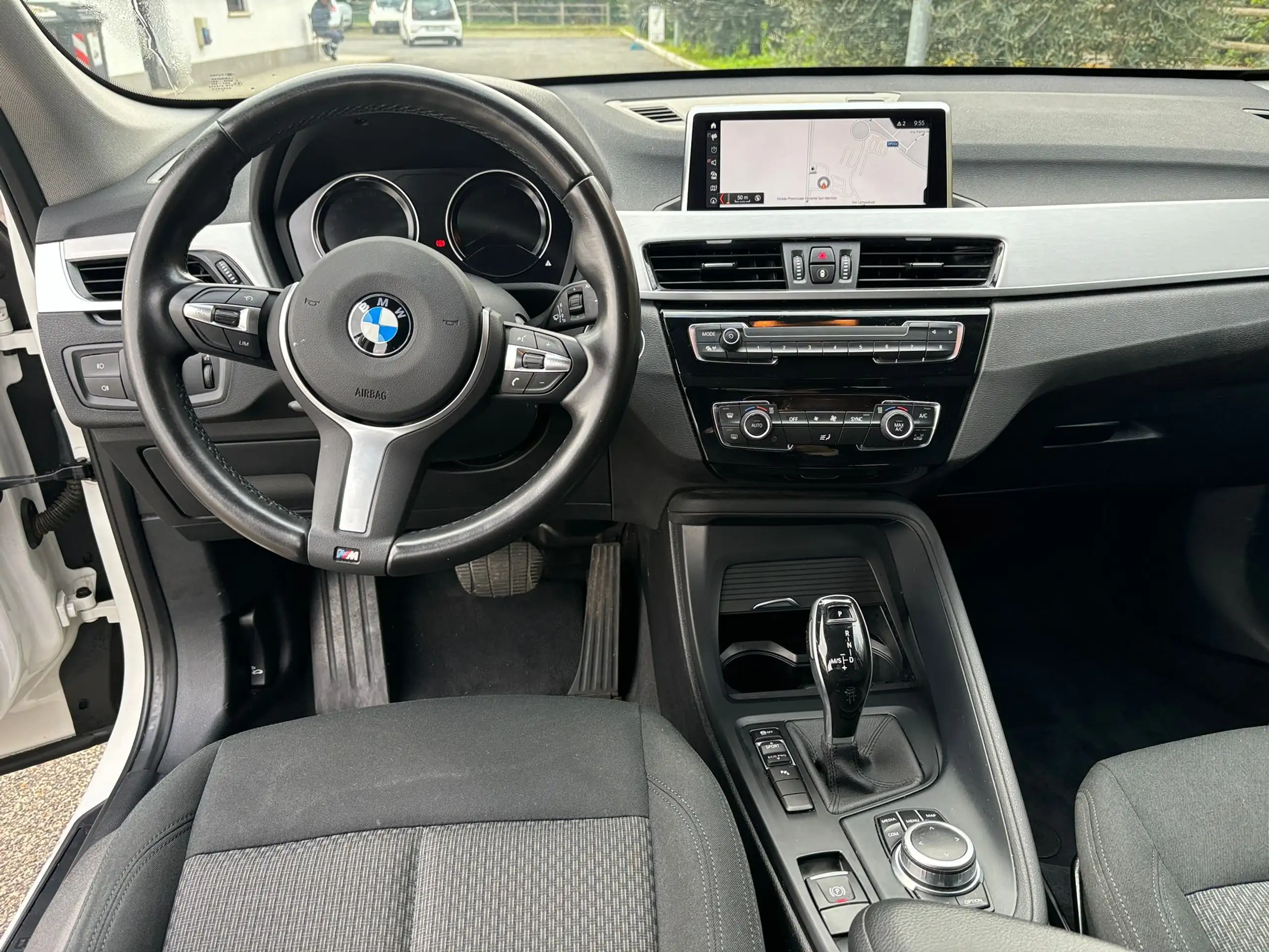 BMW - X1