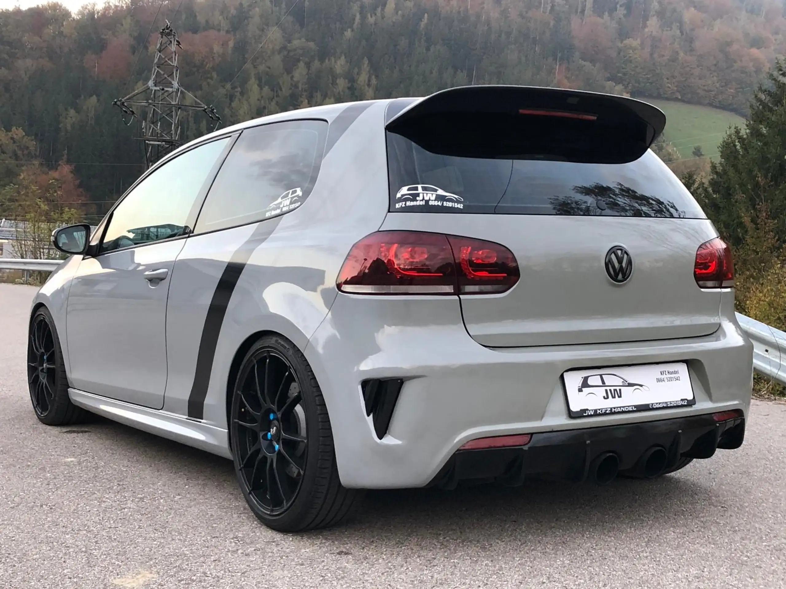 Volkswagen - Golf