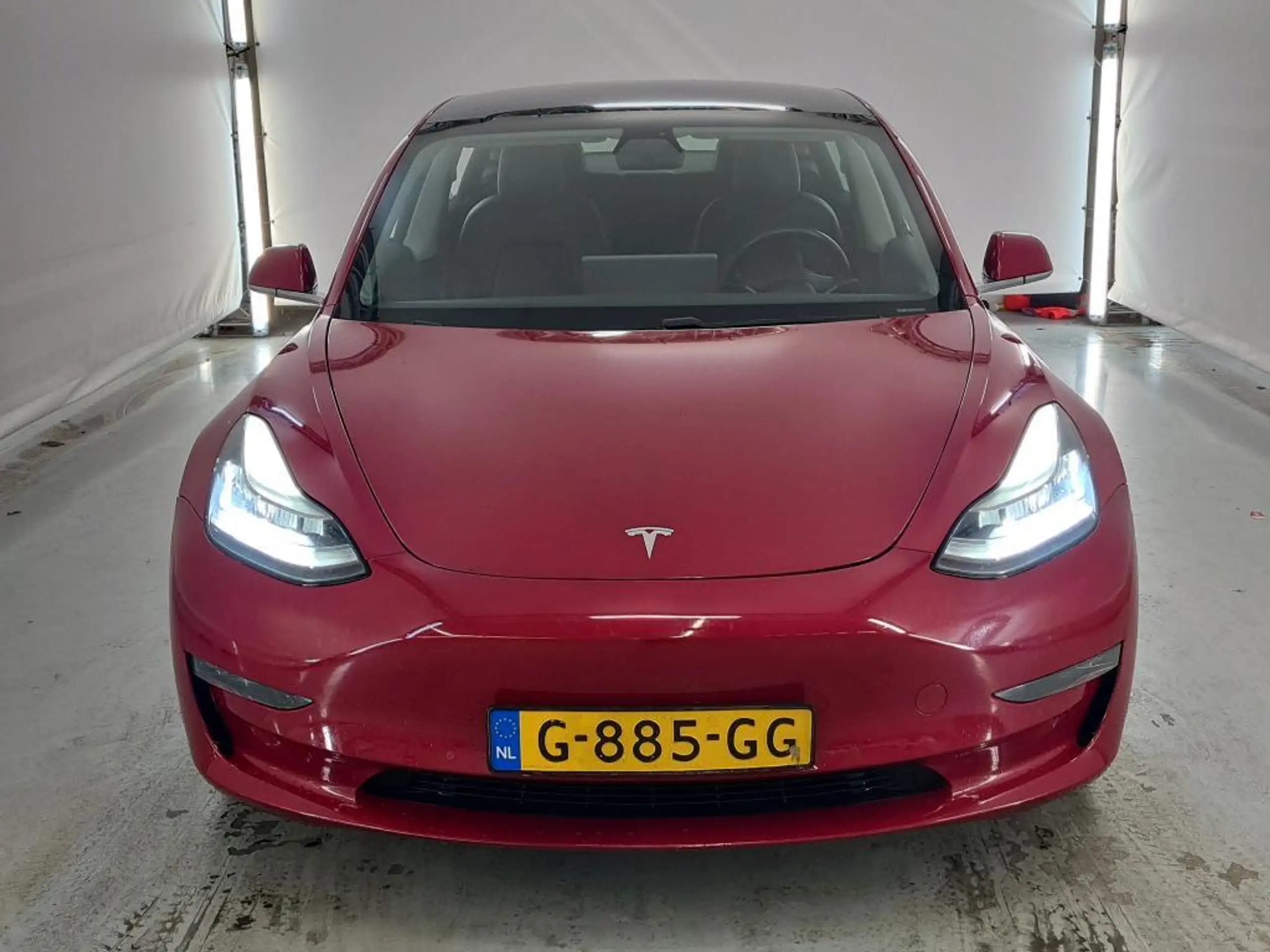 Tesla - Model 3