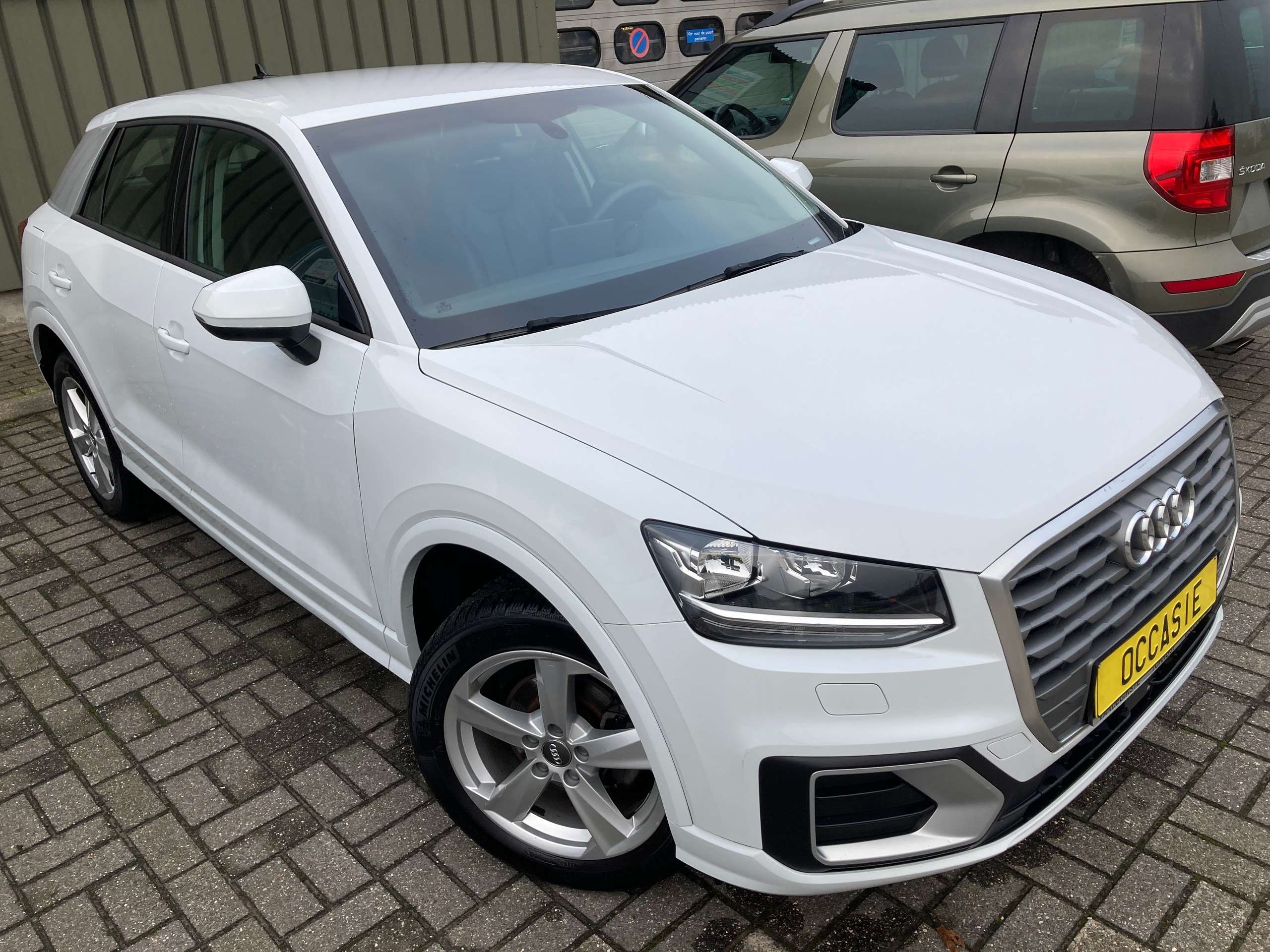 Audi - Q2