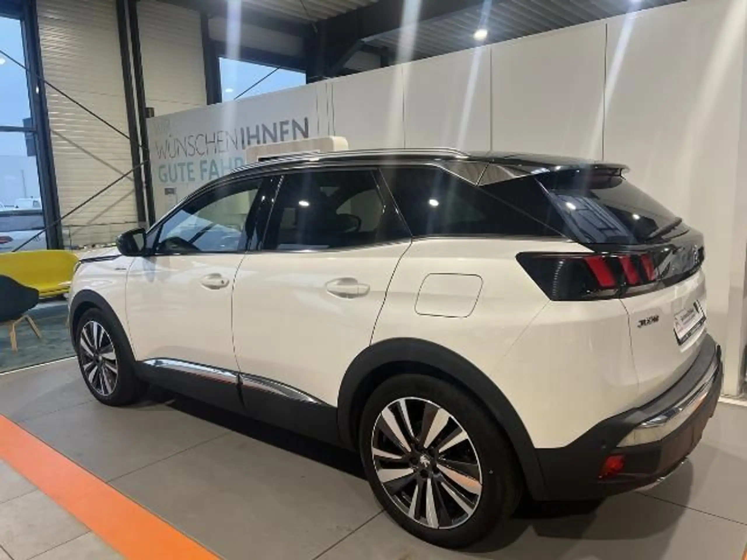 Peugeot - 3008