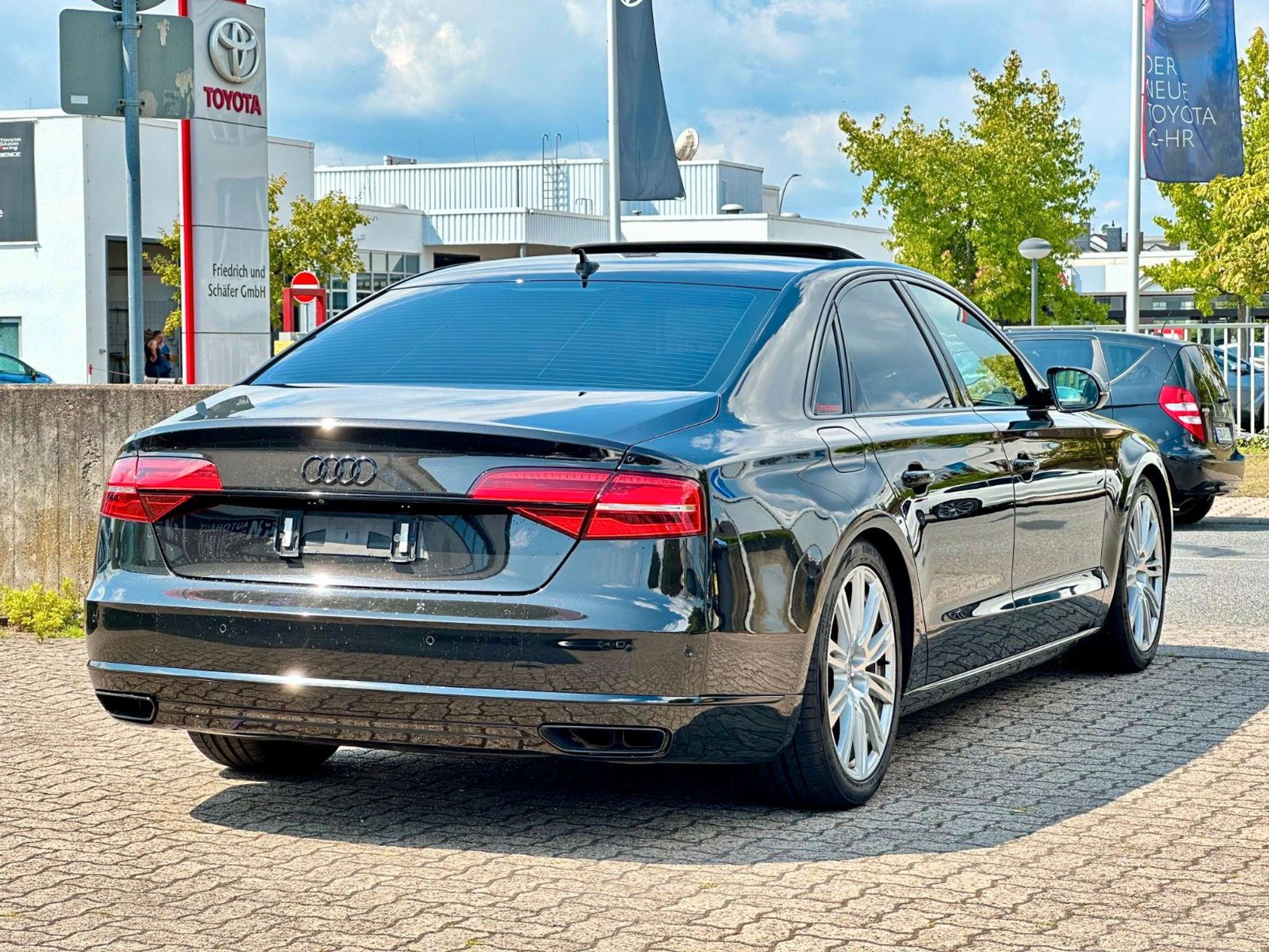 Audi - A8