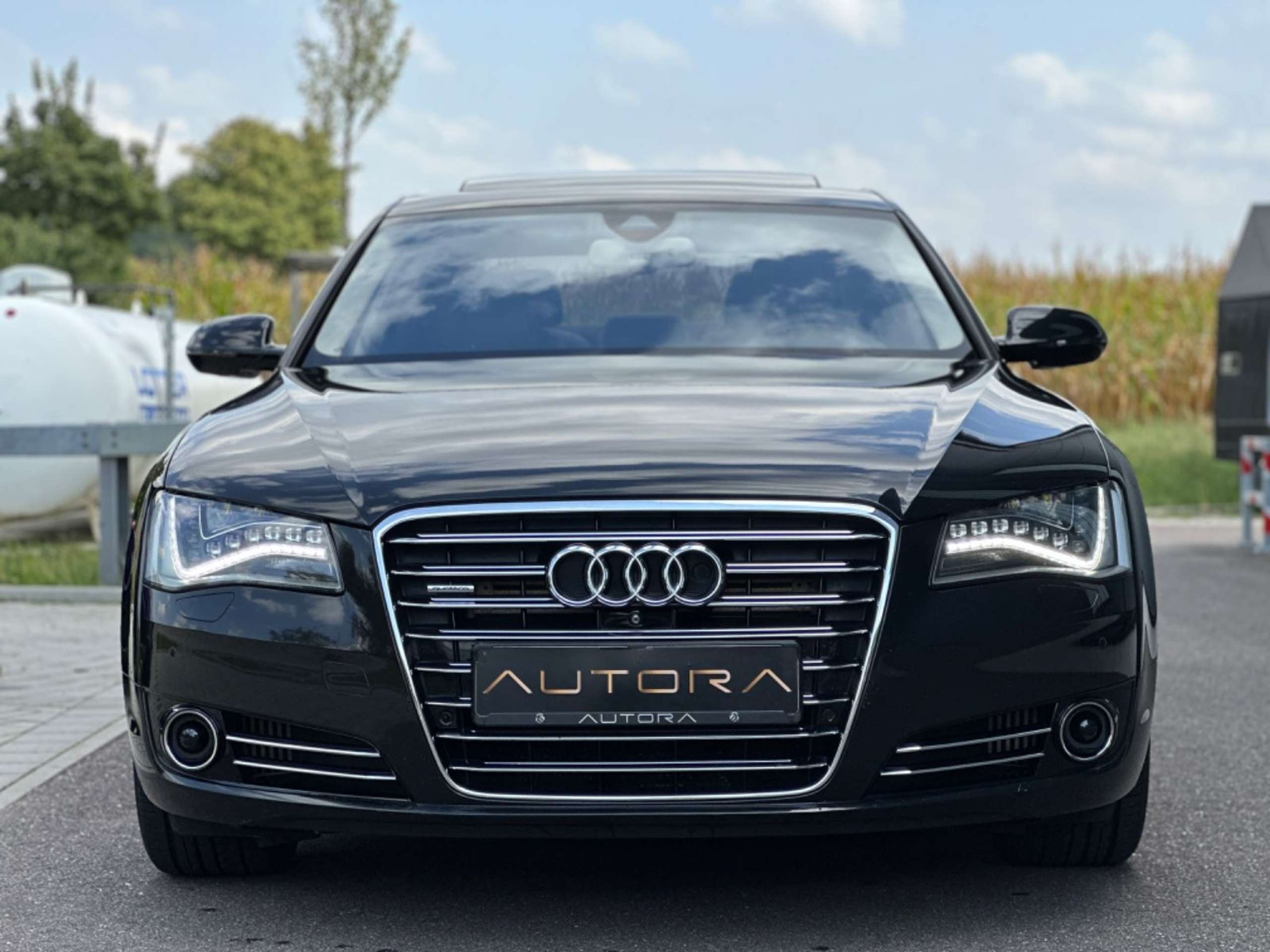 Audi - A8