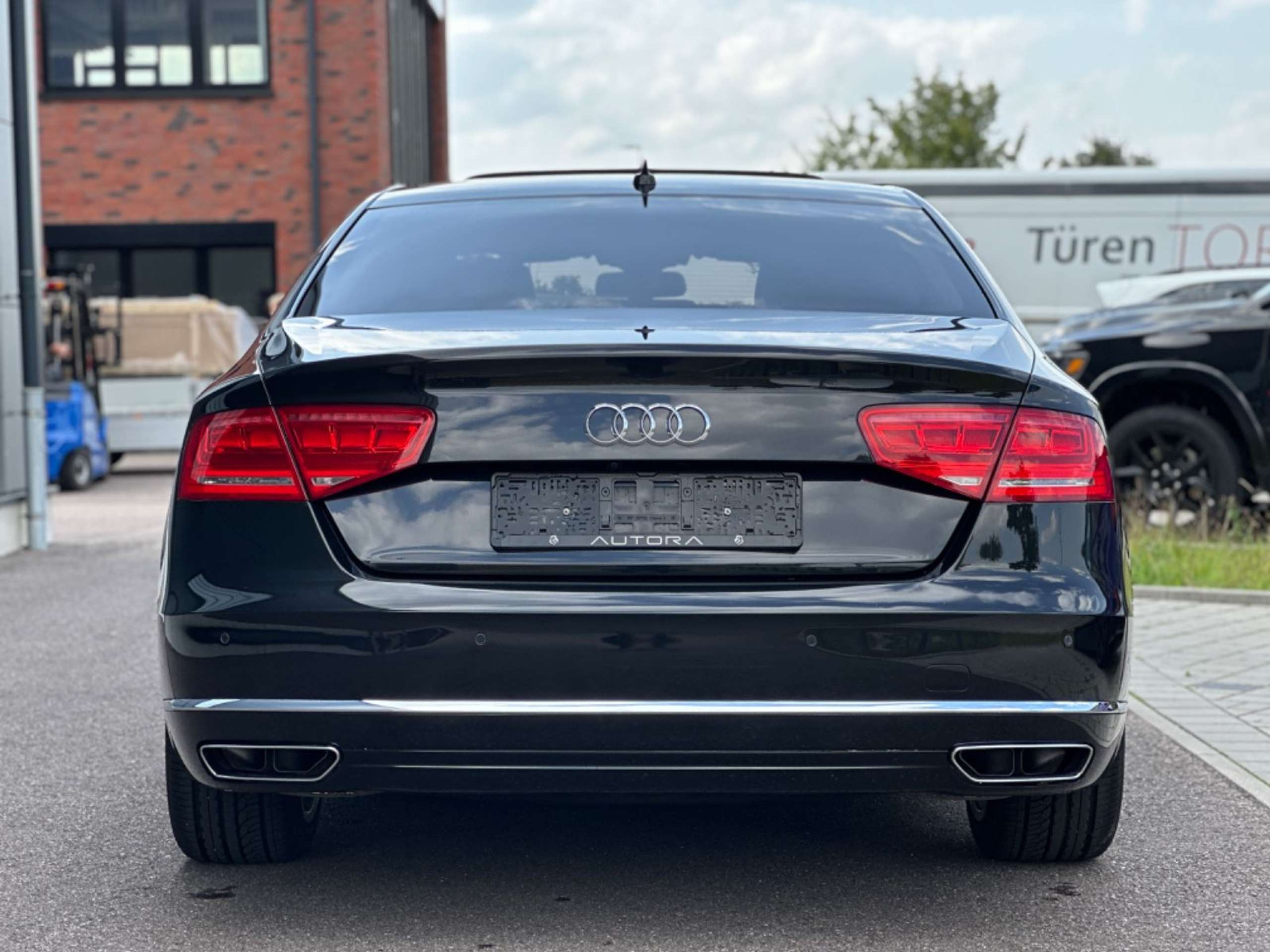 Audi - A8