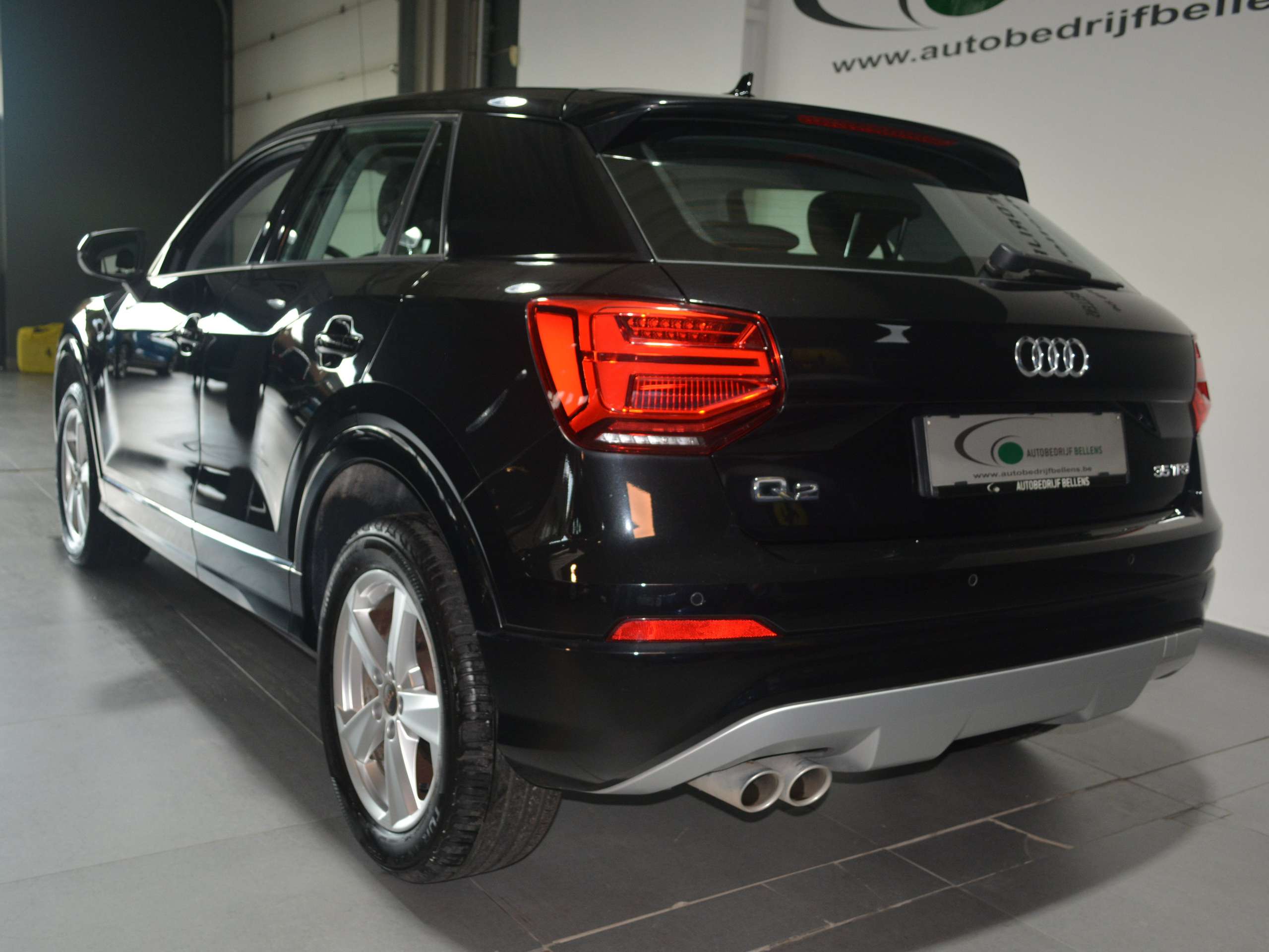 Audi - Q2