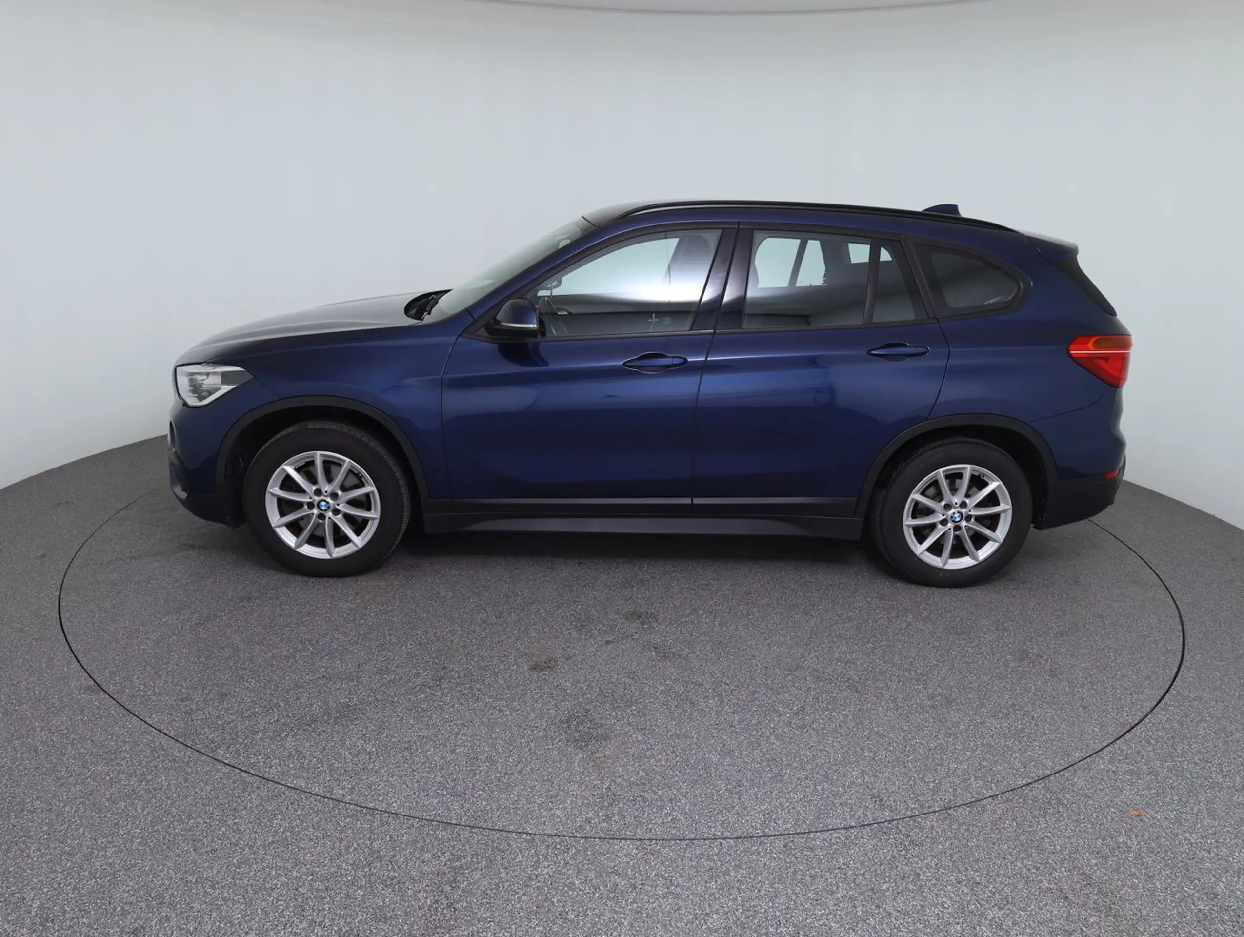 BMW - X1