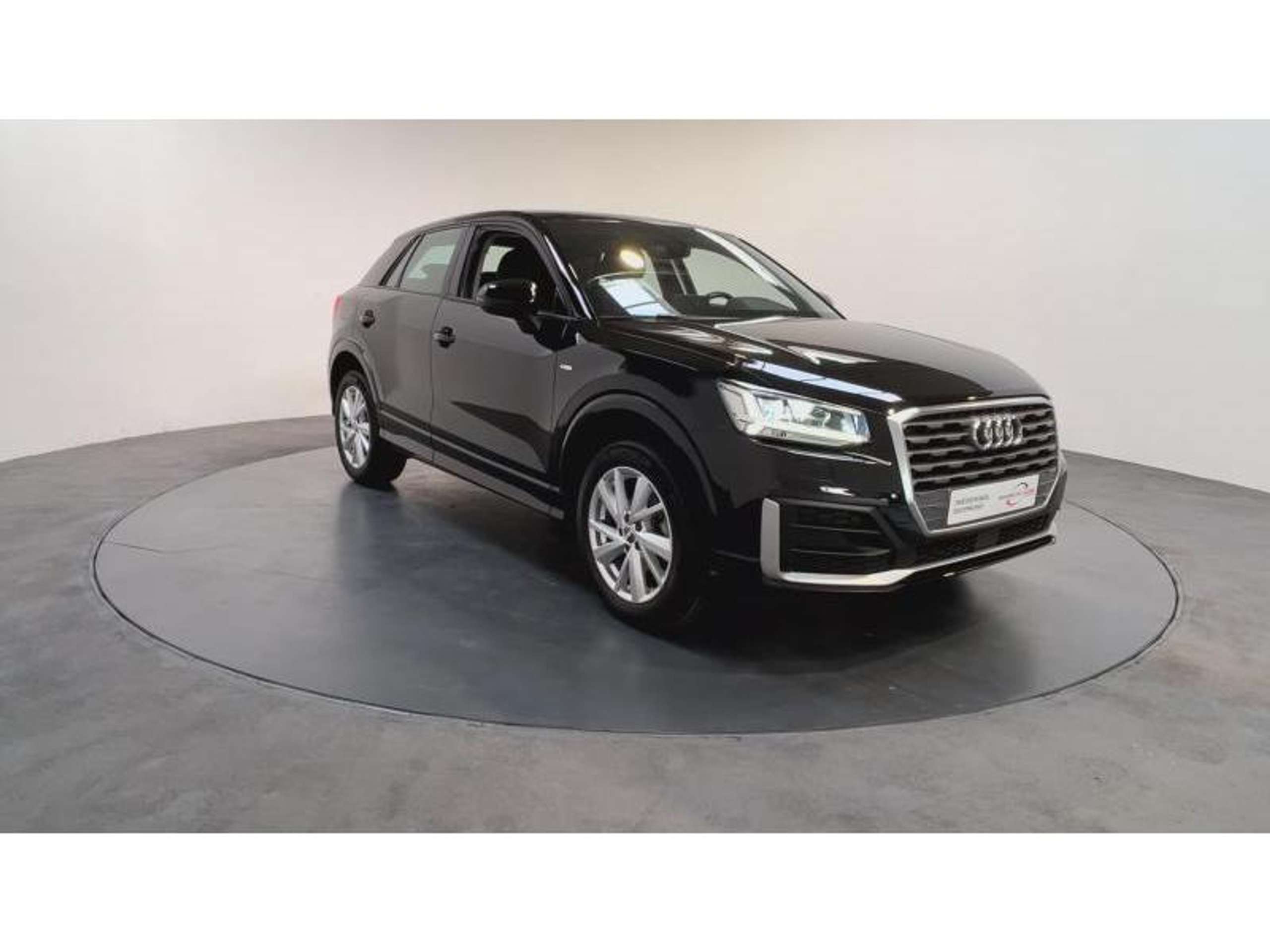 Audi - Q2