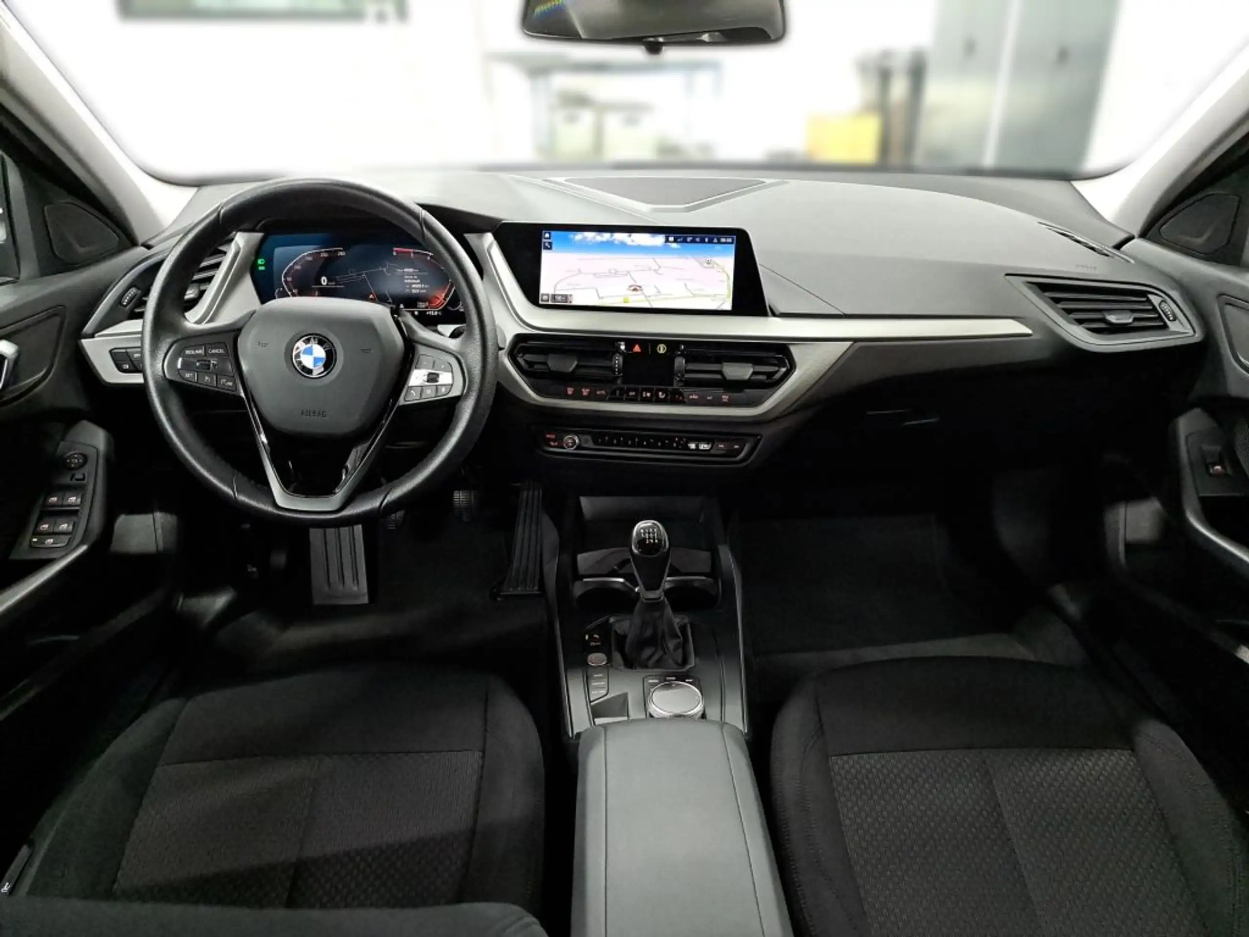 BMW - 118